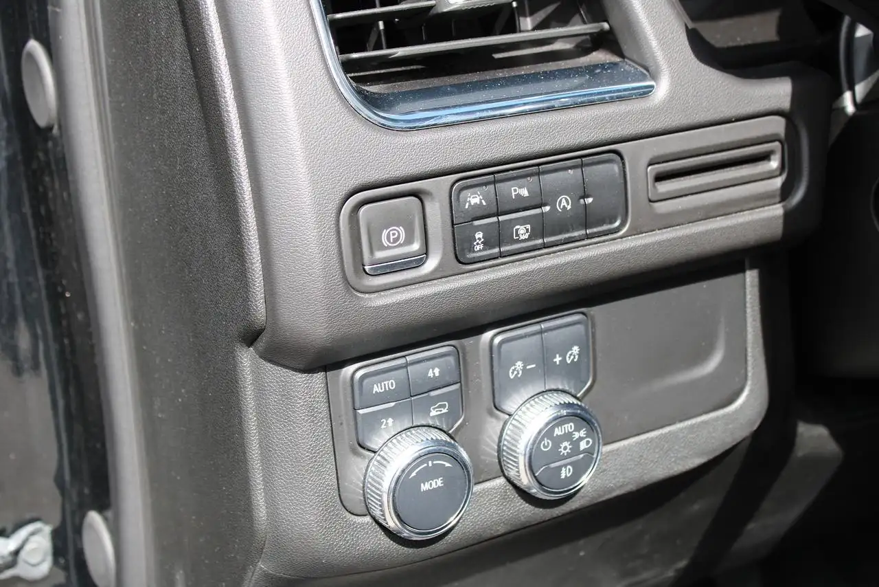 GMC Yukon снимка GMC Yukon