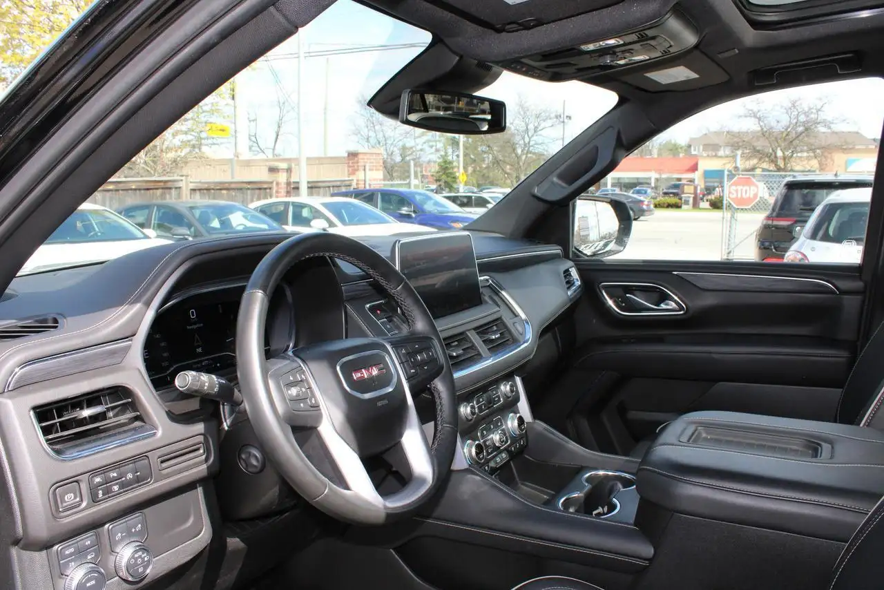 GMC Yukon снимка GMC Yukon
