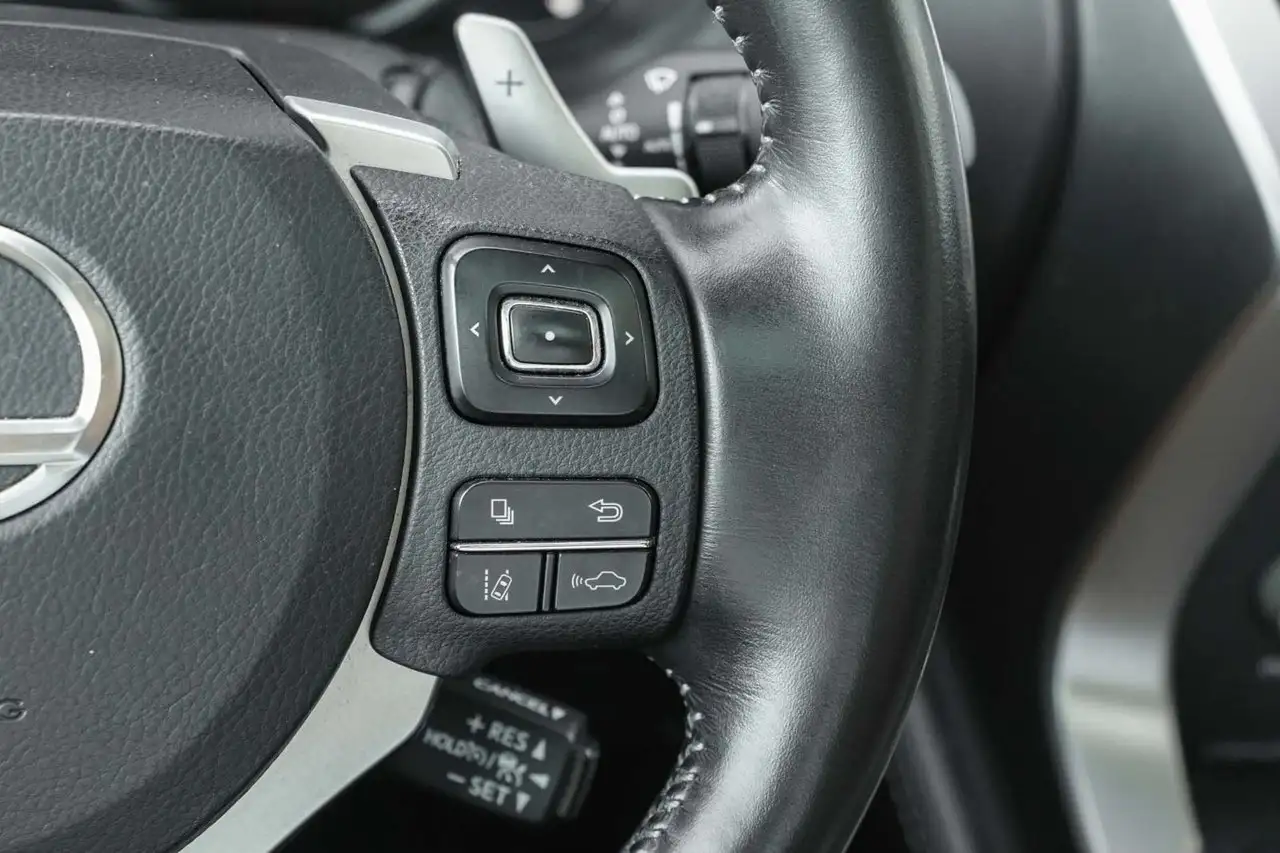 Lexus NX снимка Lexus NX