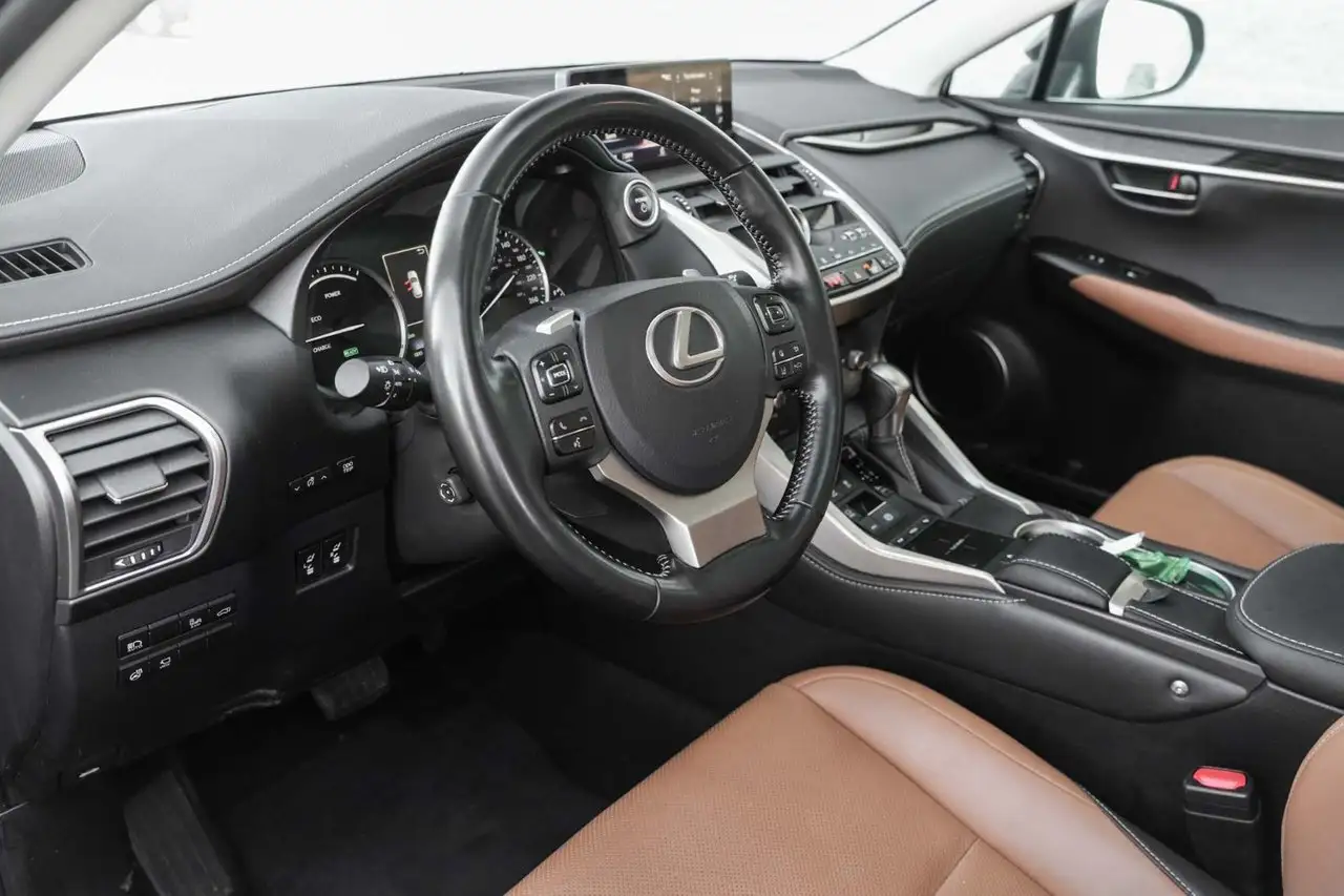 Lexus NX снимка Lexus NX