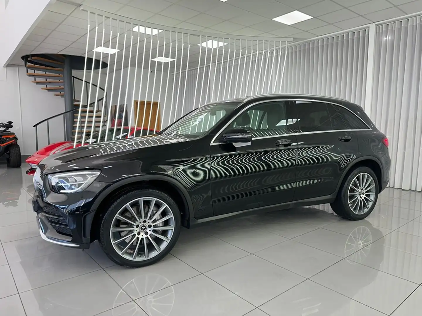 Mercedes-Benz GLC 220 d 4MATIC Negro - 2