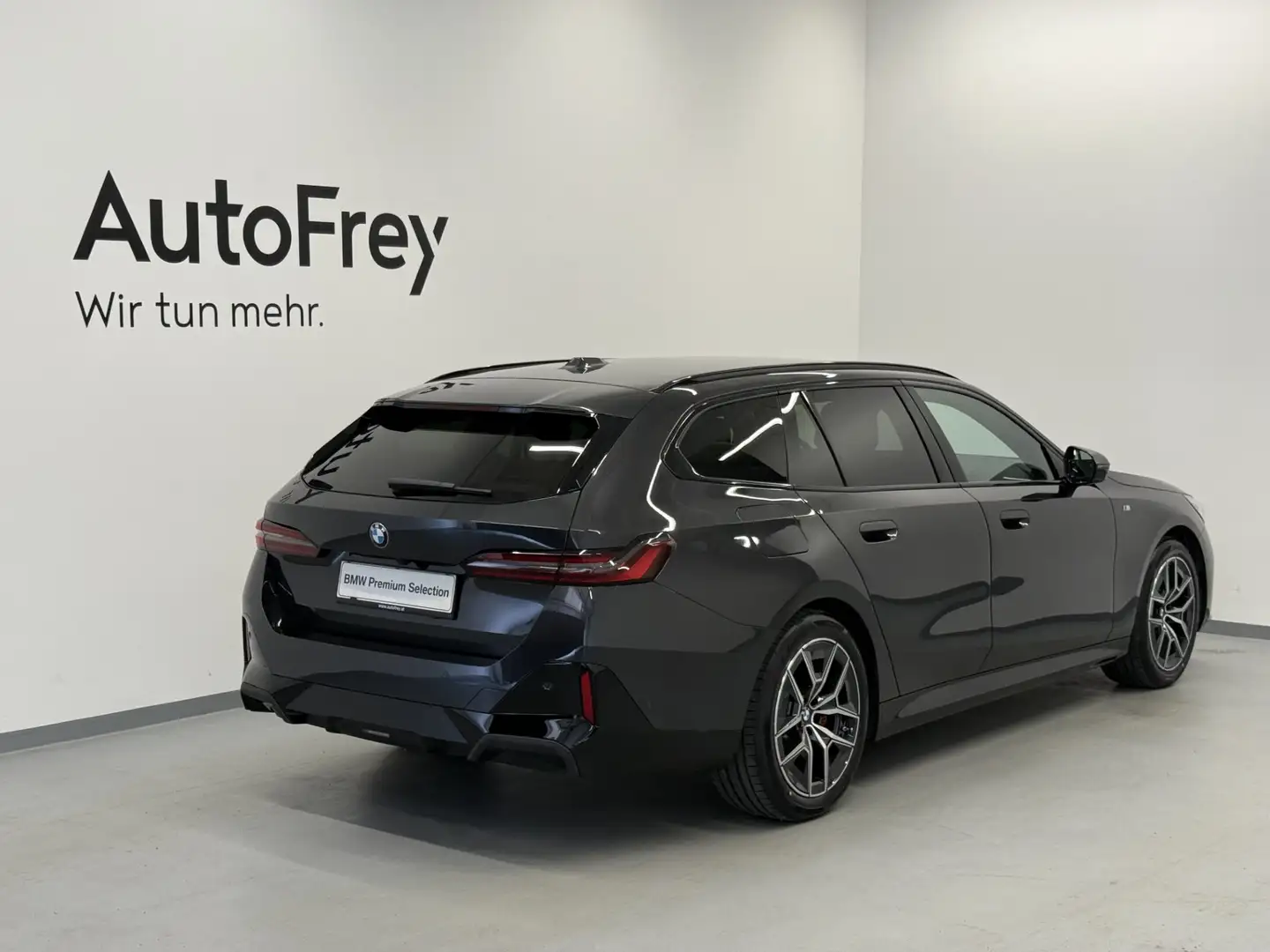 BMW 520 520d xDrive Grau - 2