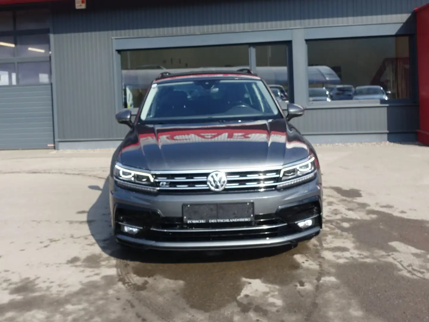 Volkswagen Tiguan CL TSI "R-Line, LED, Virtual" Gris - 1