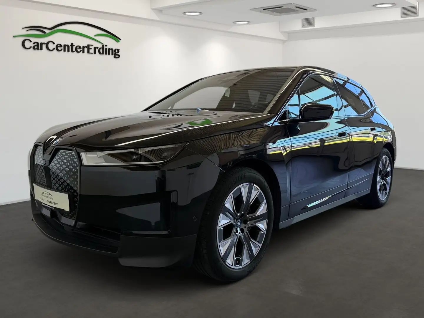 BMW iX 40xDrive*LED*Navi*360*PanoSkyL*H&K*ShadowLine* Noir - 1