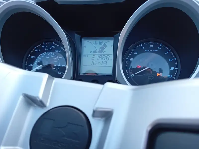 Kawasaki J300 - foto 4