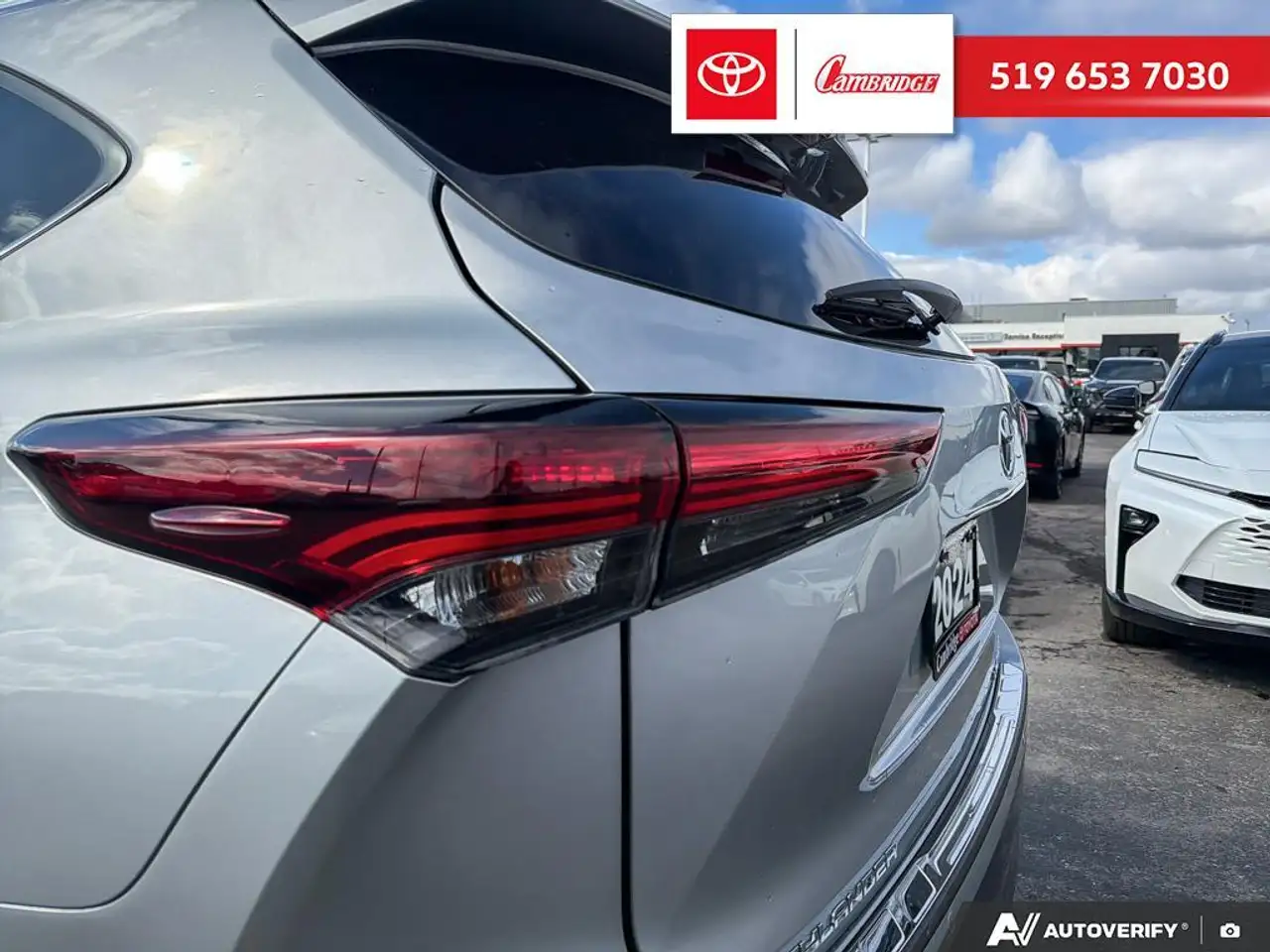 Toyota Highlander снимка Toyota Highlander