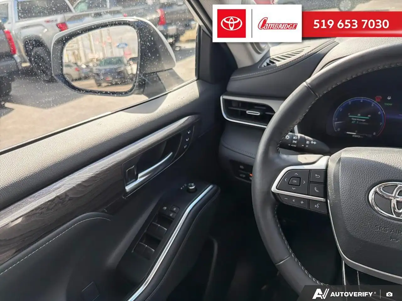 Toyota Highlander снимка Toyota Highlander