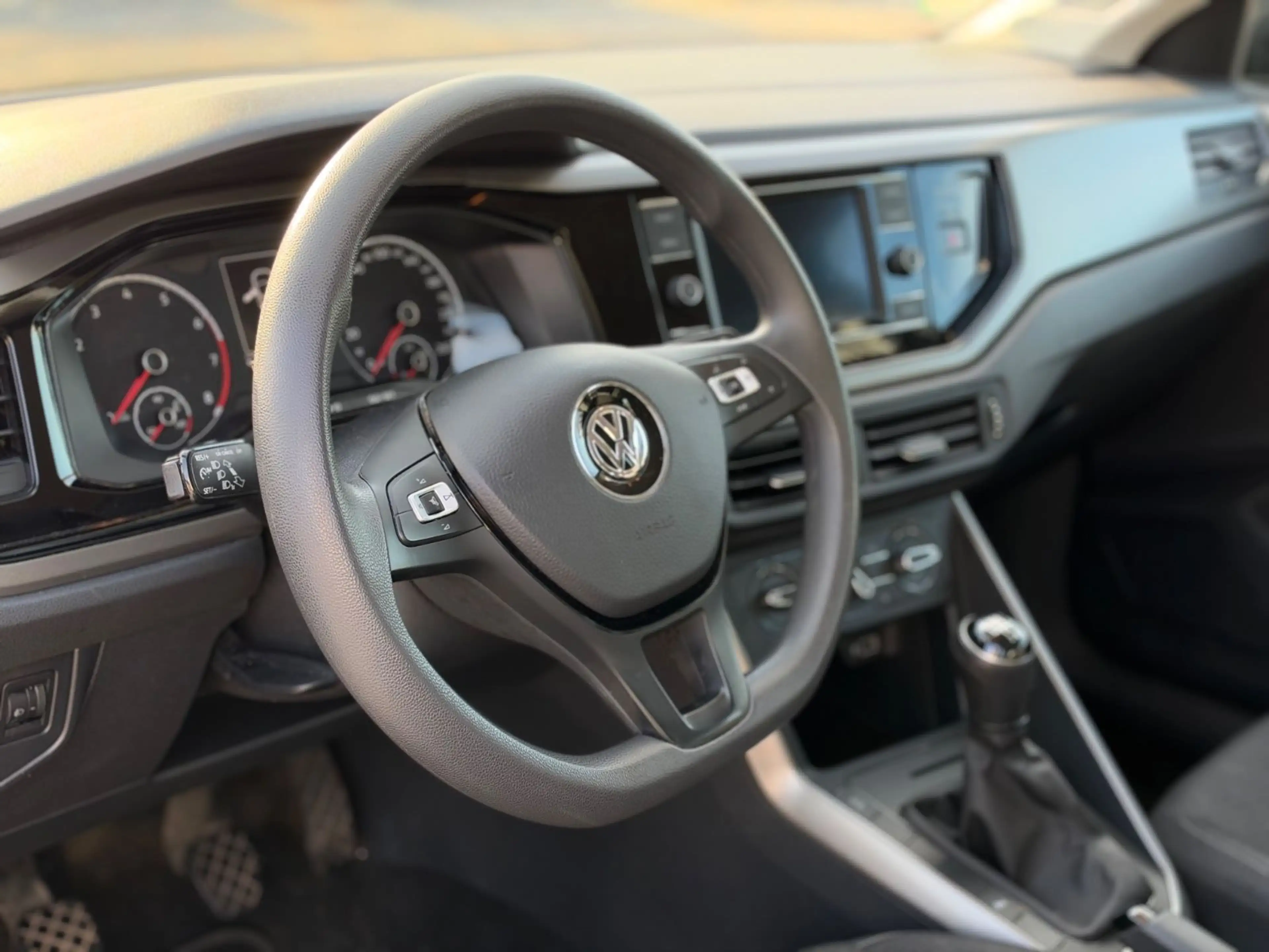 Volkswagen Polo VI Comfortline *Klima*SHZ*PDC* — photo 11