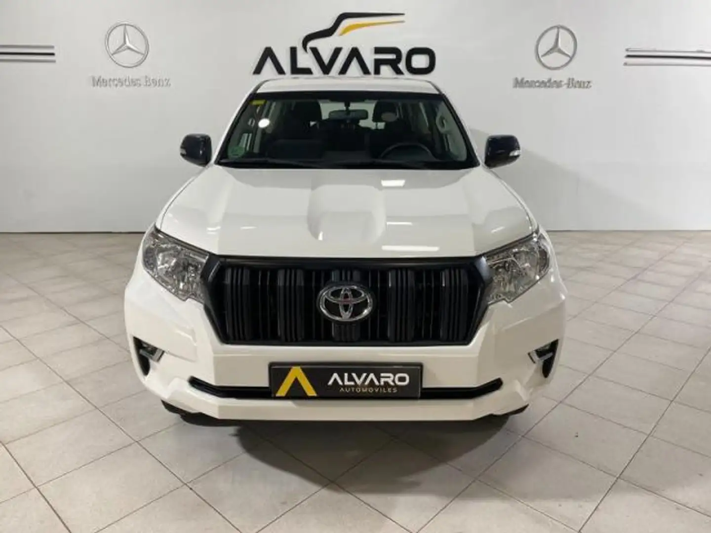 Toyota Land Cruiser D-4D GX Blanco - 2