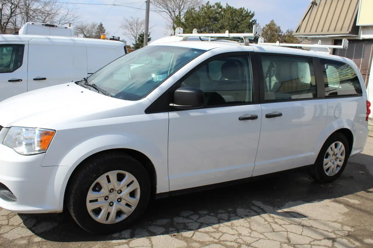 Dodge Grand Caravan снимка Dodge Grand Caravan