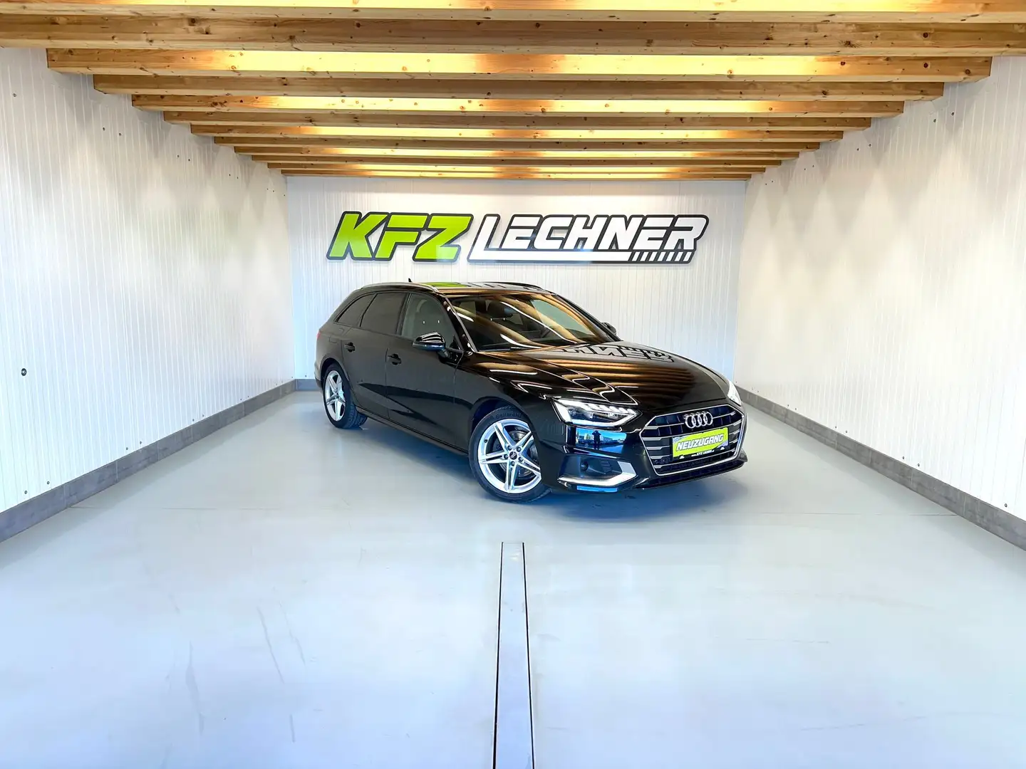 Audi A4 Avant 30 TDI S-tronic "LED*SITZH*R-KAM*VIRTUAL" Schwarz - 1