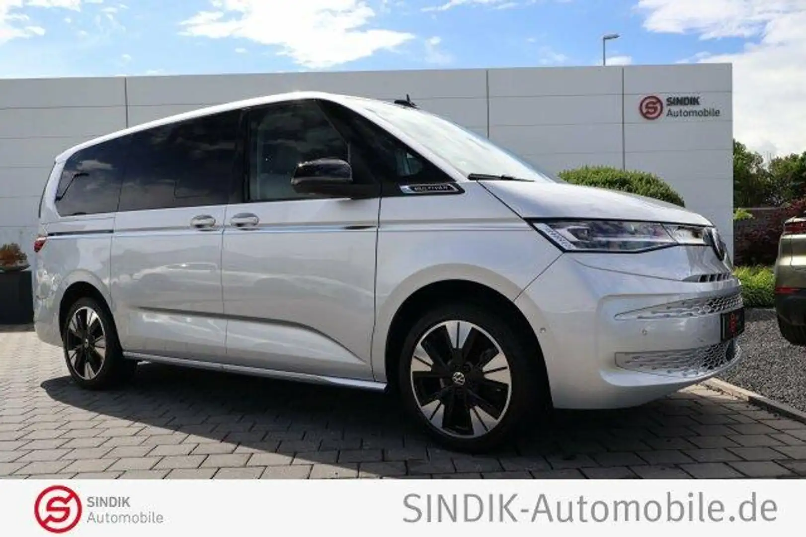 Volkswagen T7 Multivan TDI EDITION Style lang Pano-AHK-ACC Silber - 1