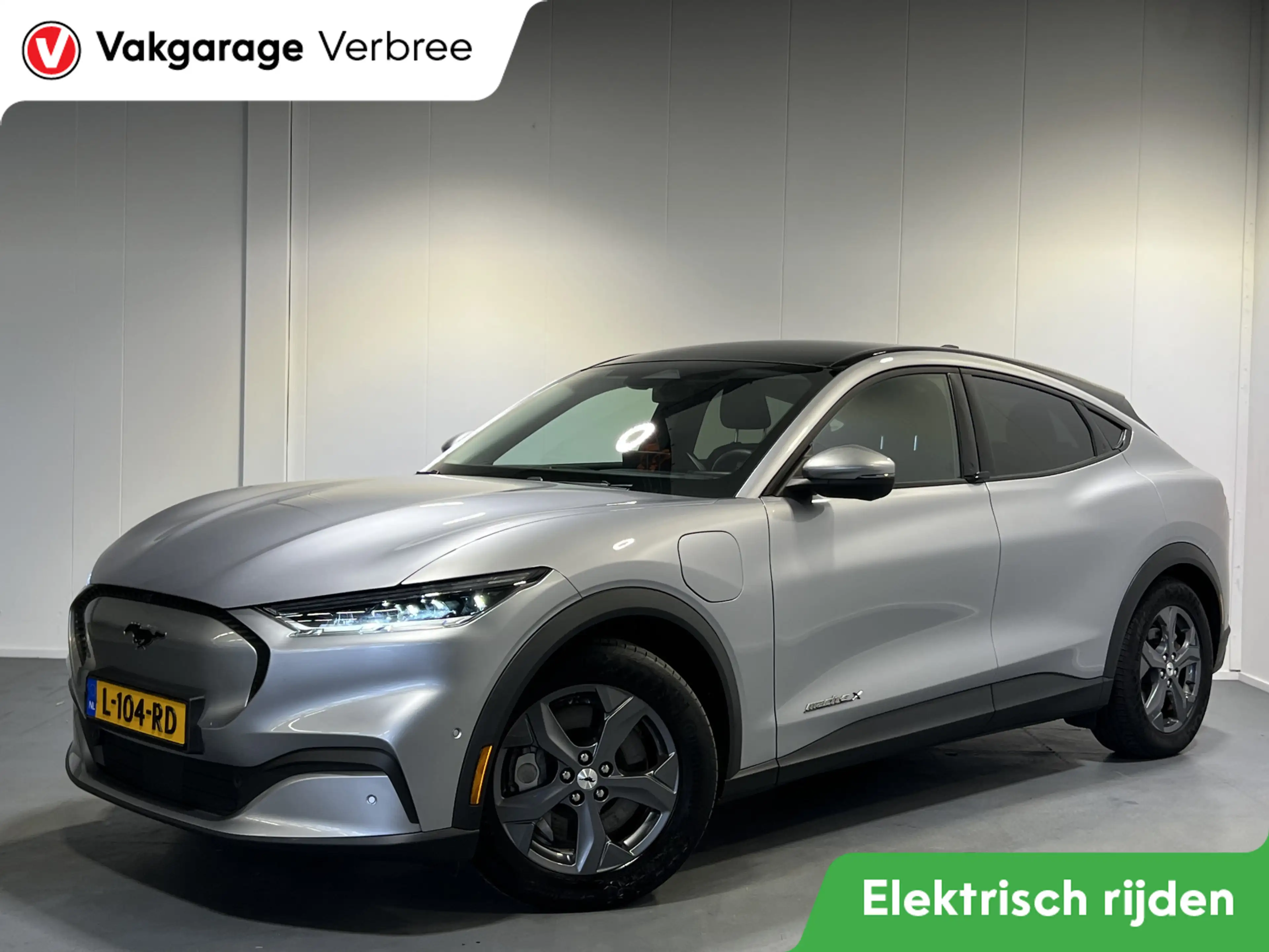Ford Mustang Mach-E Extended RWD 98 kWh | Navigatie/Android/Apple Carp