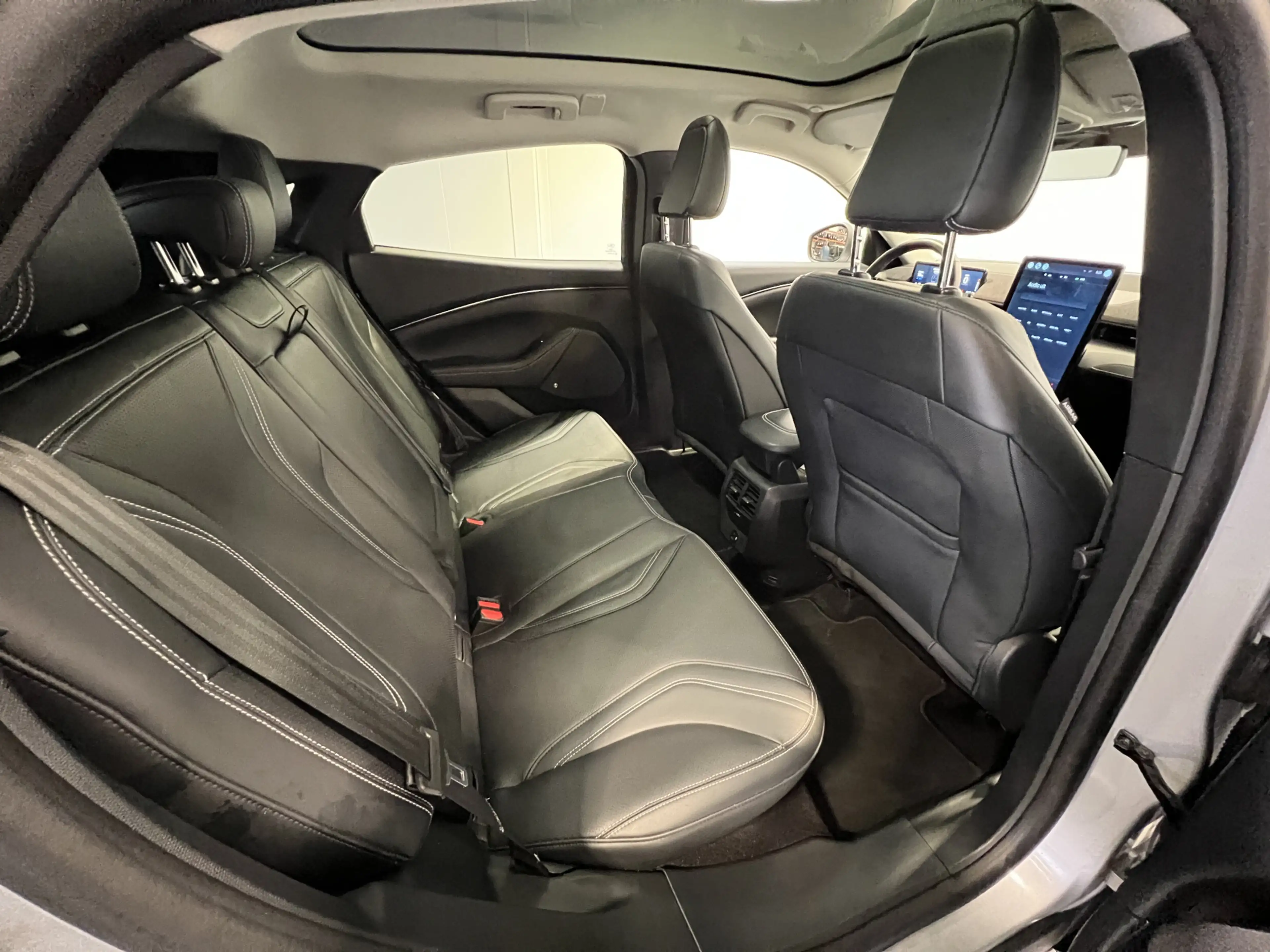 Ford Mustang Mach-E Extended RWD 98 kWh | Navigatie/Android/Apple Carp — photo 9