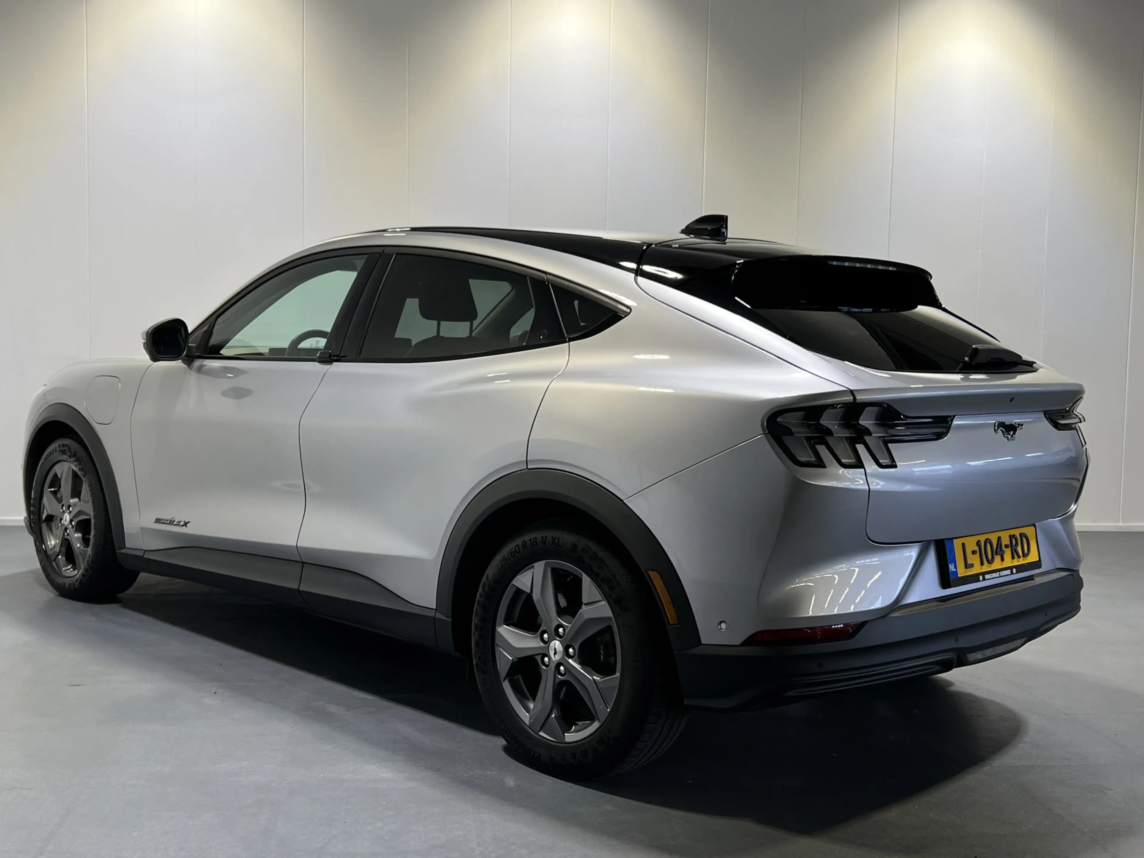 Ford Mustang Mach-E Extended RWD 98 kWh | Navigatie/Android/Apple Carp — photo 37