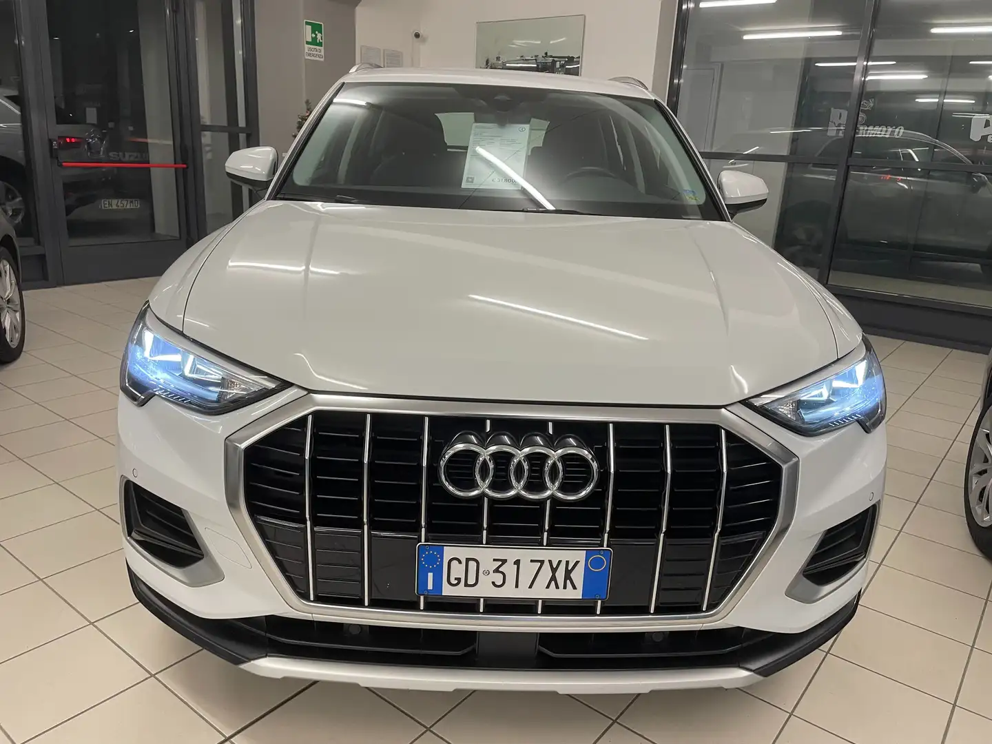 Audi Q3 Q3 II 2018 35 2.0 tdi Business Advanced s-tronic Weiß - 2