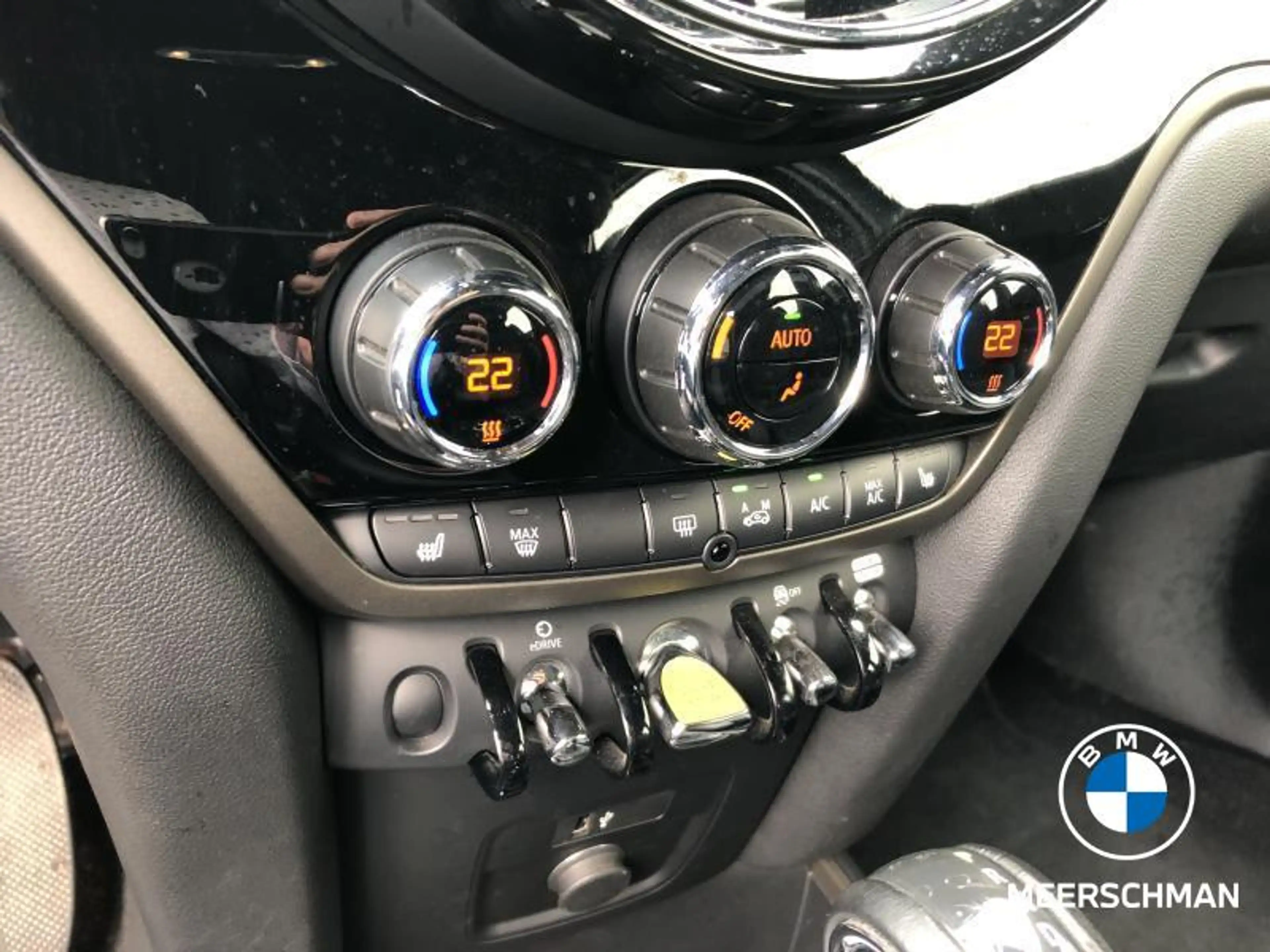 MINI Cooper SE Countryman All4 Comf cam GPS applecp verw zetels black trim — photo 14