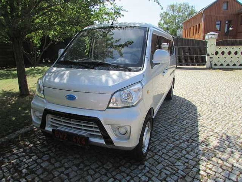 Suzuki Centro LOGI Star 200