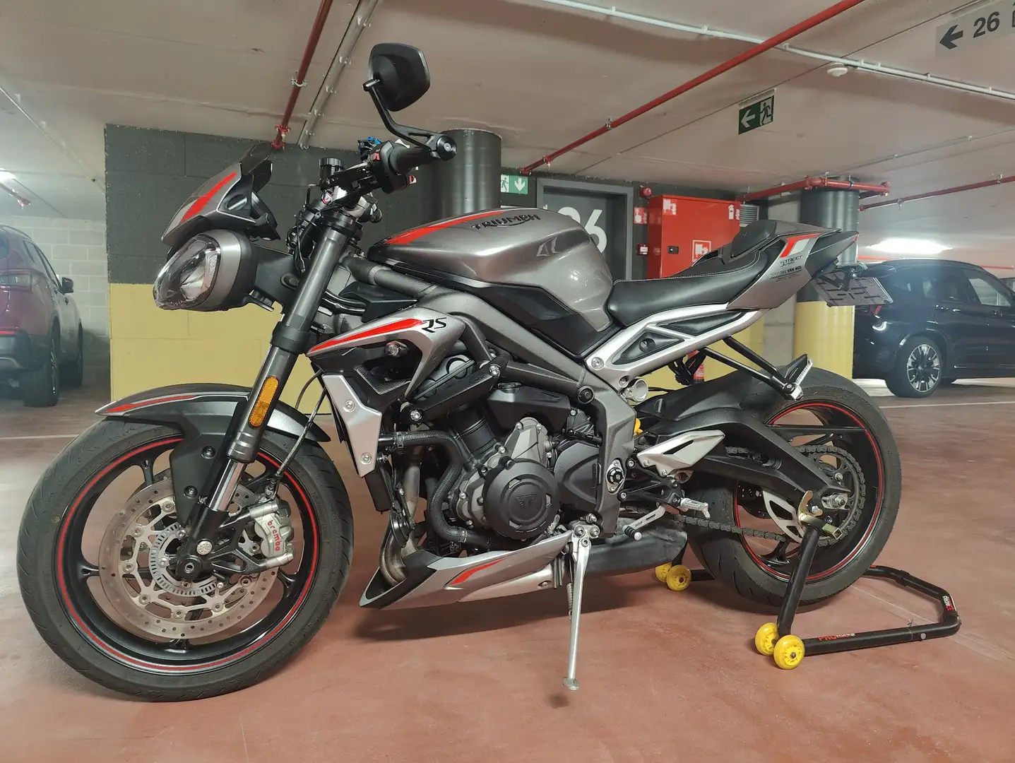 Triumph Street Triple RS Gri - 2