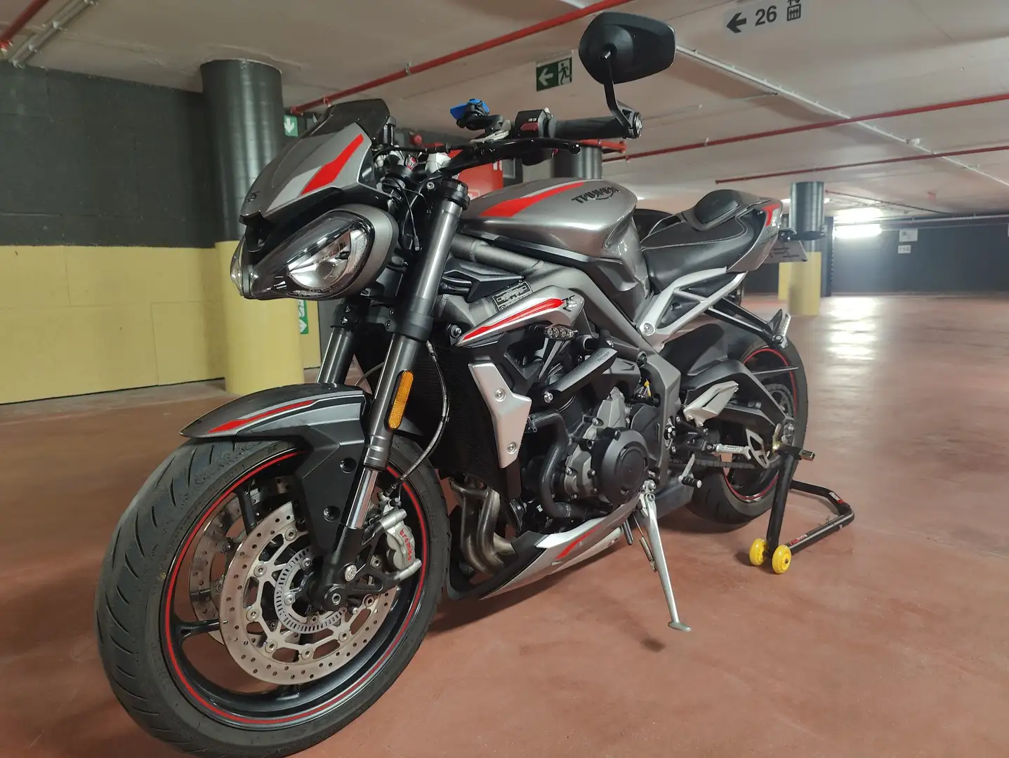 Triumph Street Triple RS Gri - 1