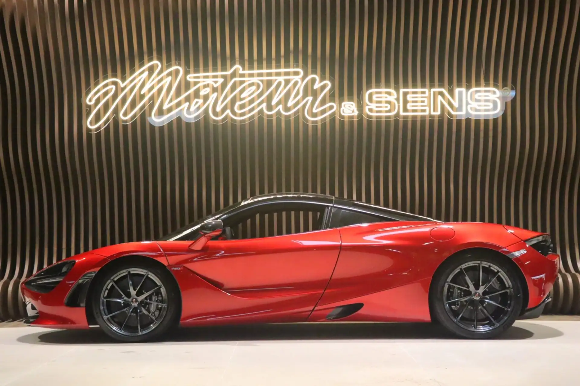 맥라렌 720S 720 2025 레드 사진 5