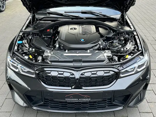 BMW 3 Series view 6