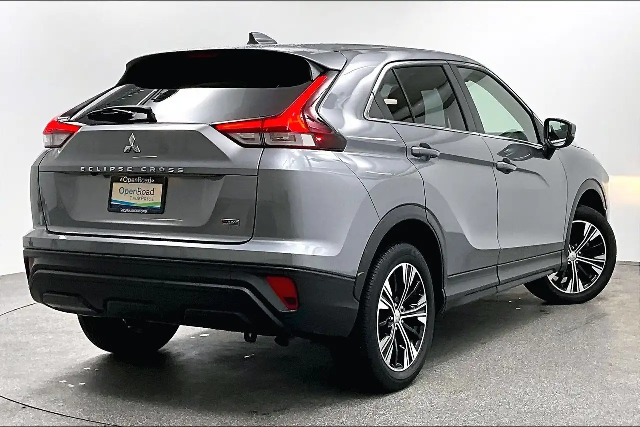 Mitsubishi Eclipse Cross снимка Mitsubishi Eclipse Cross