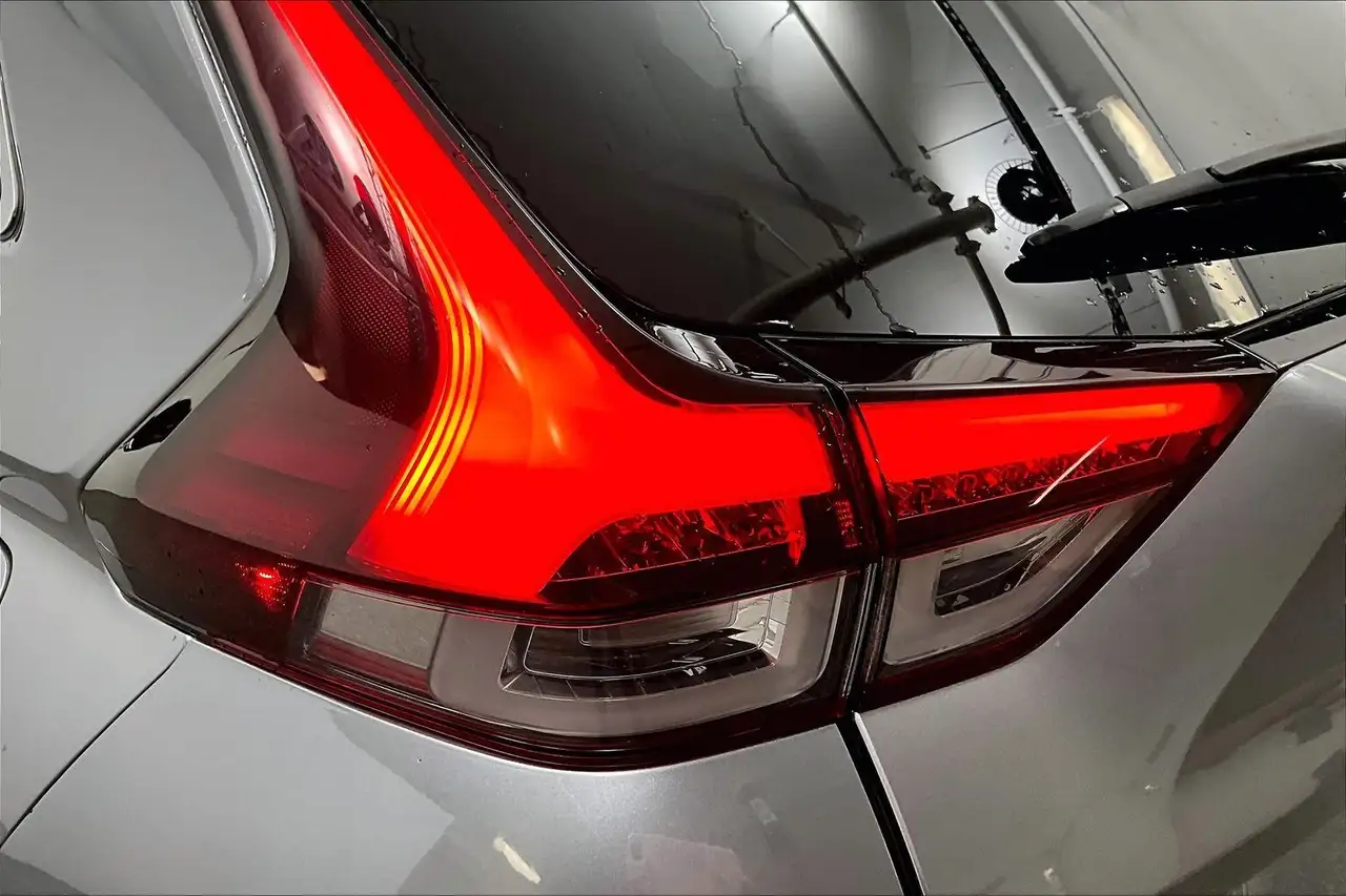Mitsubishi Eclipse Cross снимка Mitsubishi Eclipse Cross