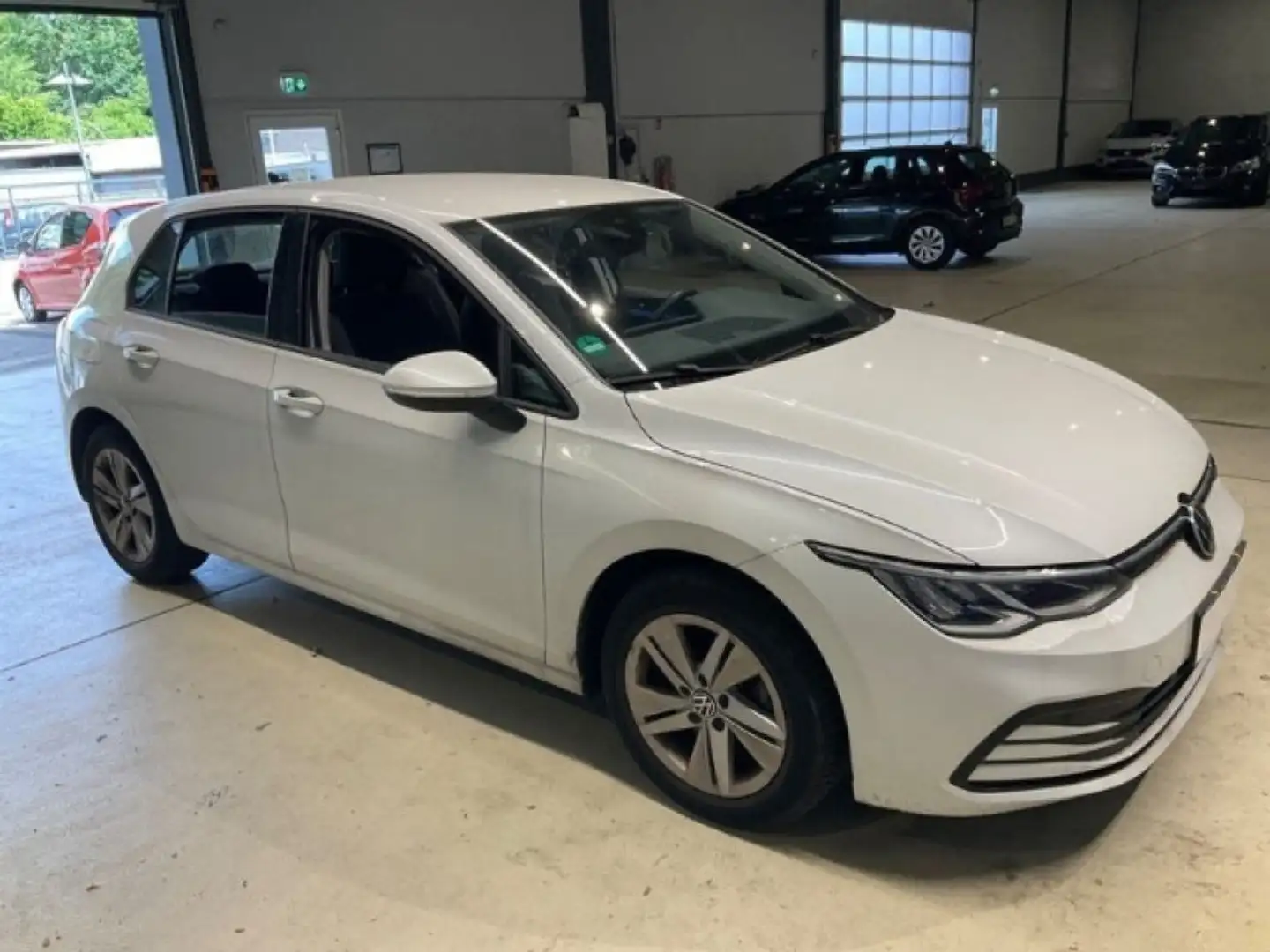 Volkswagen Golf 8 1.5 eTSI 150CV DSG Elettrica/Benzina Navi Life Gris - 2