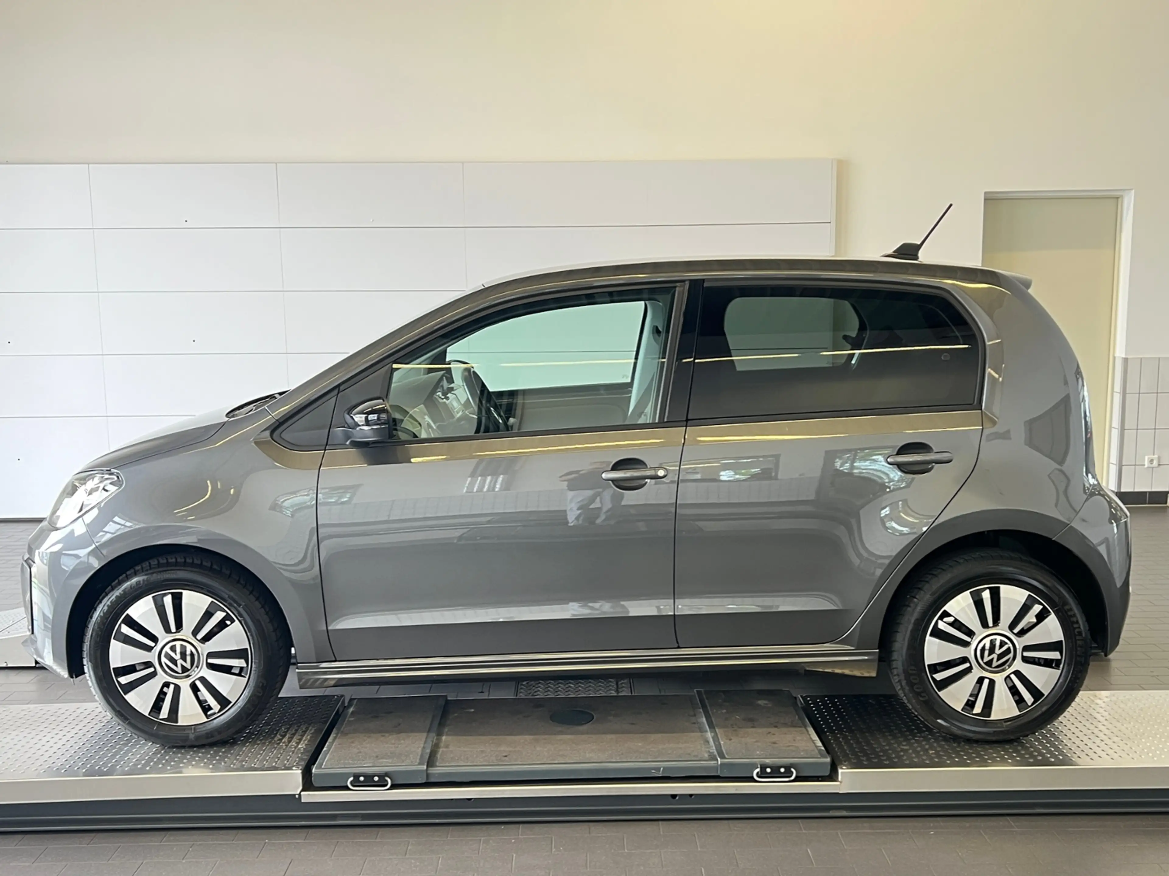 Volkswagen up! Style "Plus" *Climatronic, Sitzhzg., Kamera, 15'- — photo 4