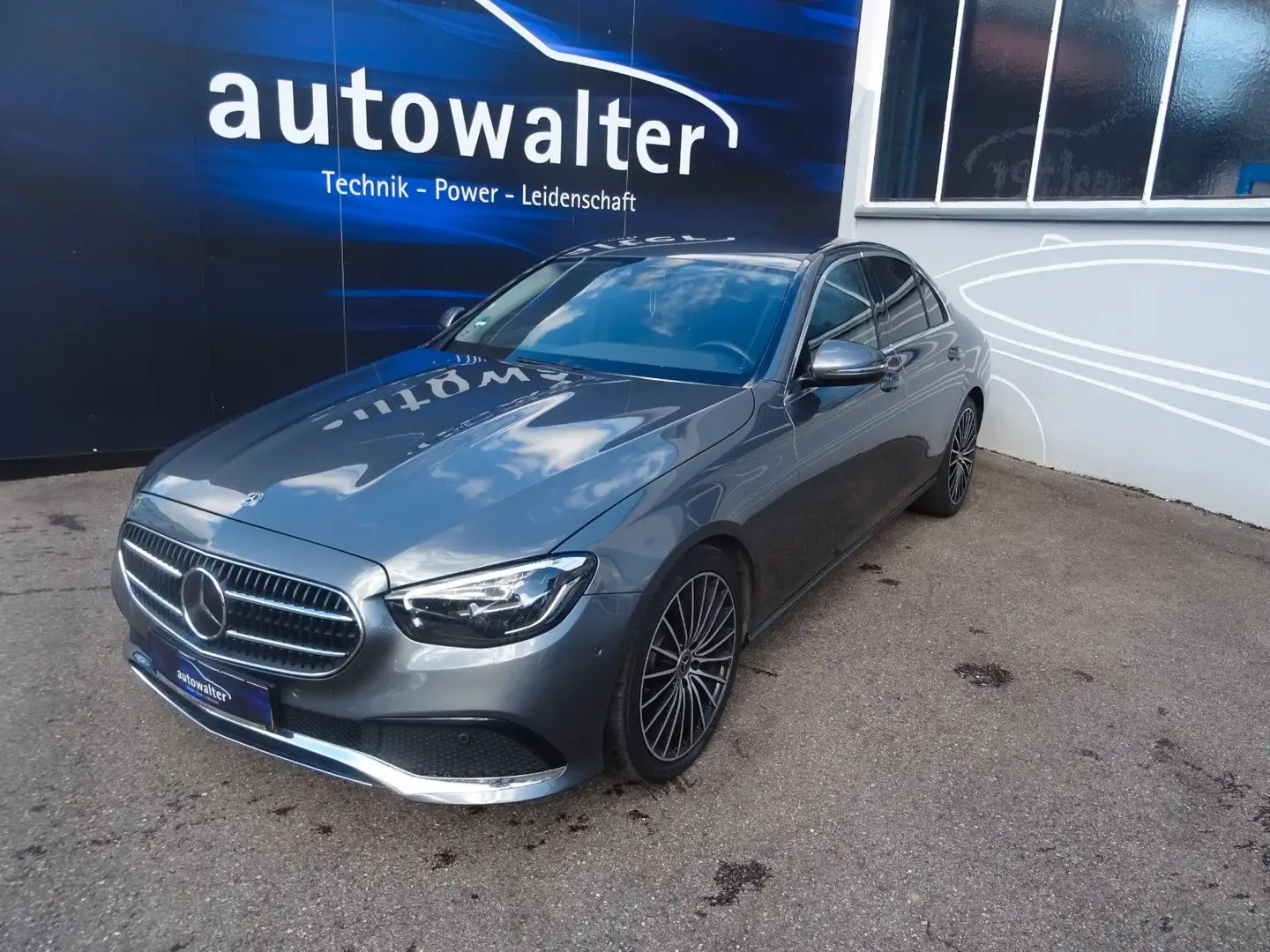 Mercedes-Benz E 220 E -Klasse Lim. E 220 d Grigio - 1