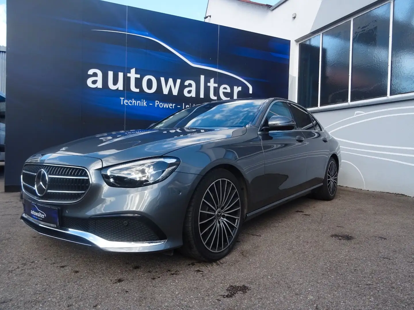 Mercedes-Benz E 220 E -Klasse Lim. E 220 d Grigio - 2