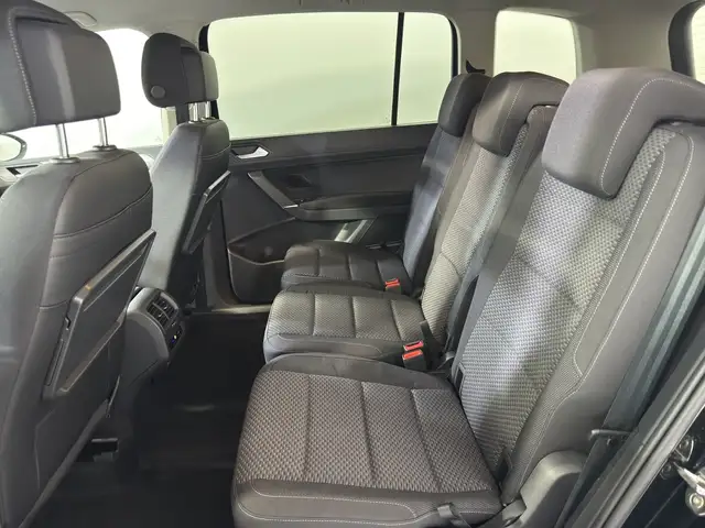 Volkswagen Touran view 15