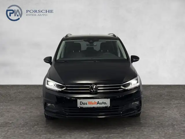 Volkswagen Touran view 2