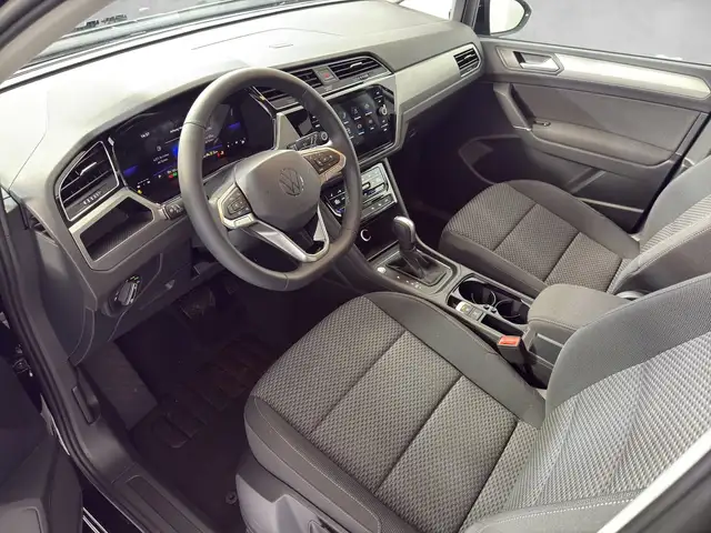 Volkswagen Touran view 6