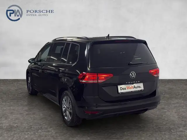 Volkswagen Touran view 5
