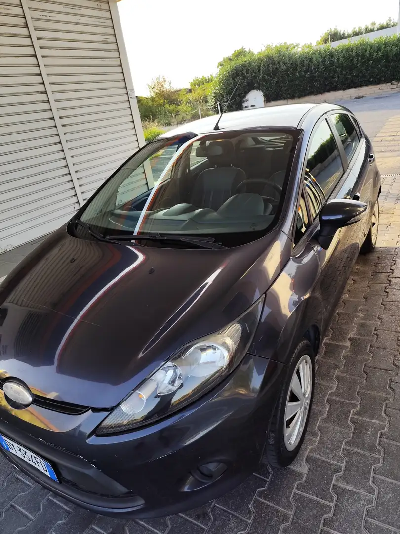 Ford Fiesta 5p 1.2 16v Titanium 82cv - 2