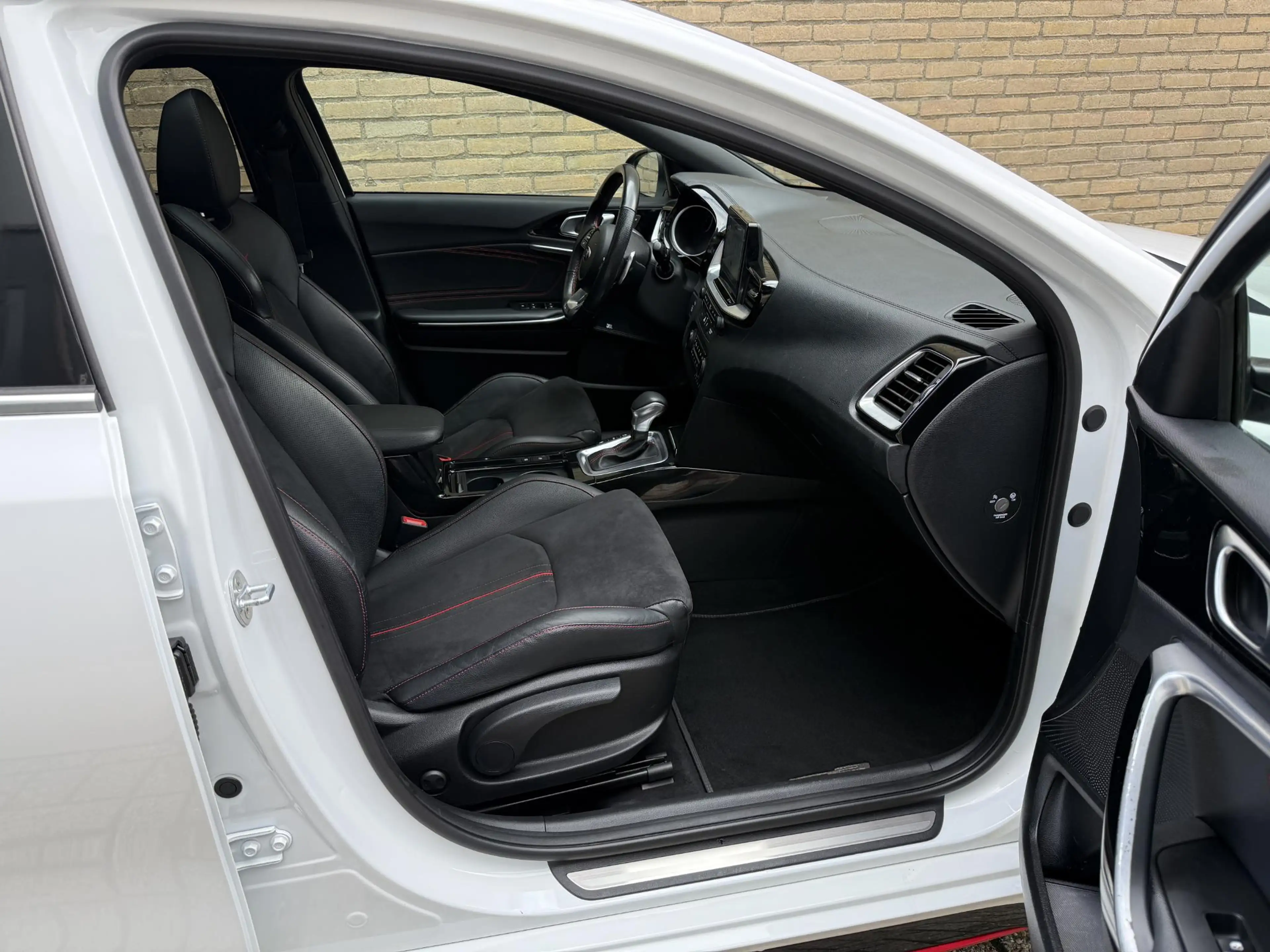 Kia ProCeed / pro_cee'd 1.6 T-GDI 204pk GT-line Automaat | Panoramadak | T — photo 15