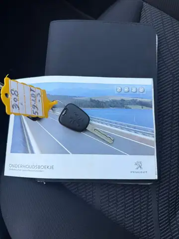 Peugeot 308 SW view 9