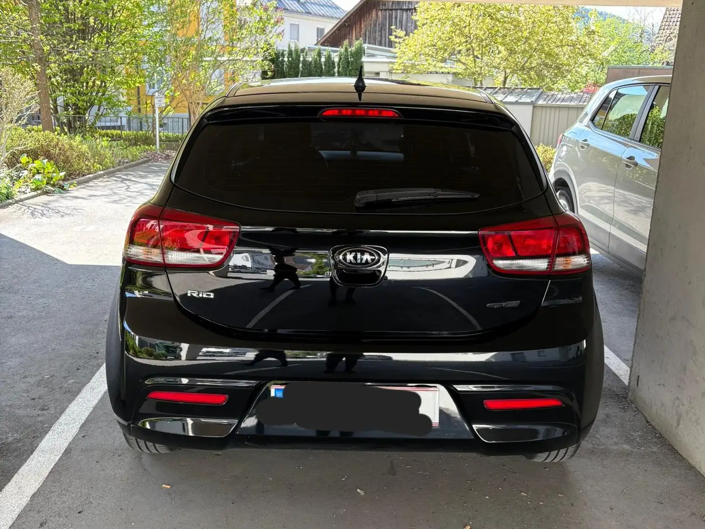 Kia Rio Rio 1,25 MPI Gold ISG Gold Schwarz - 1