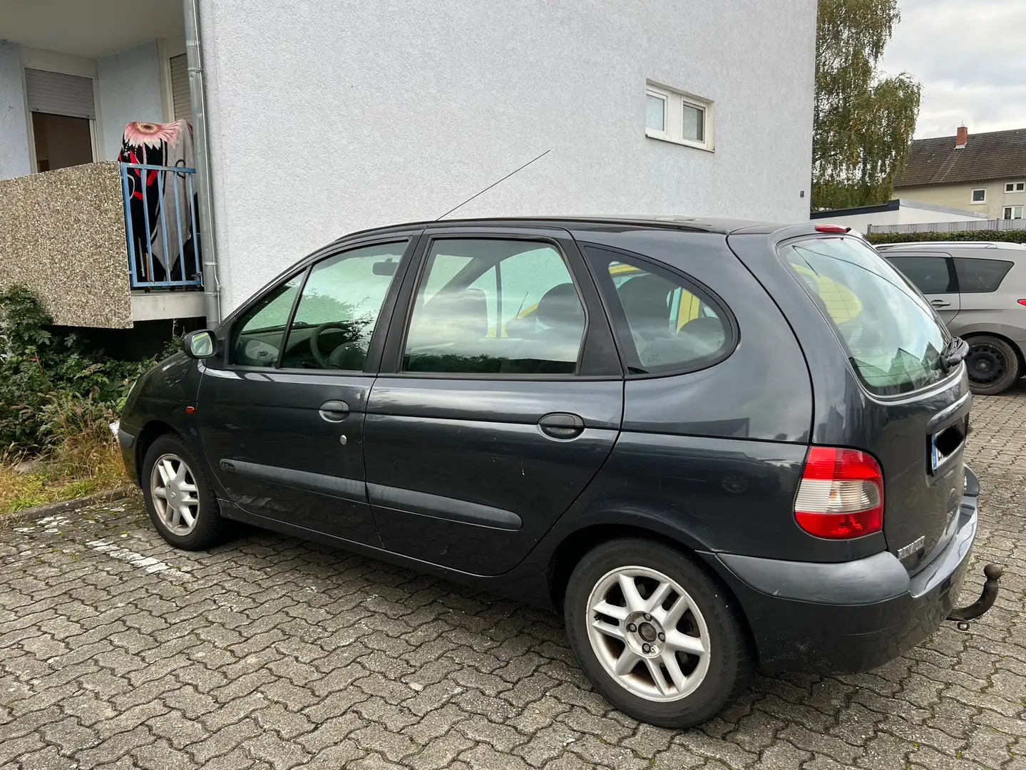 Renault Scenic 2.0 16V Dynamique - 1