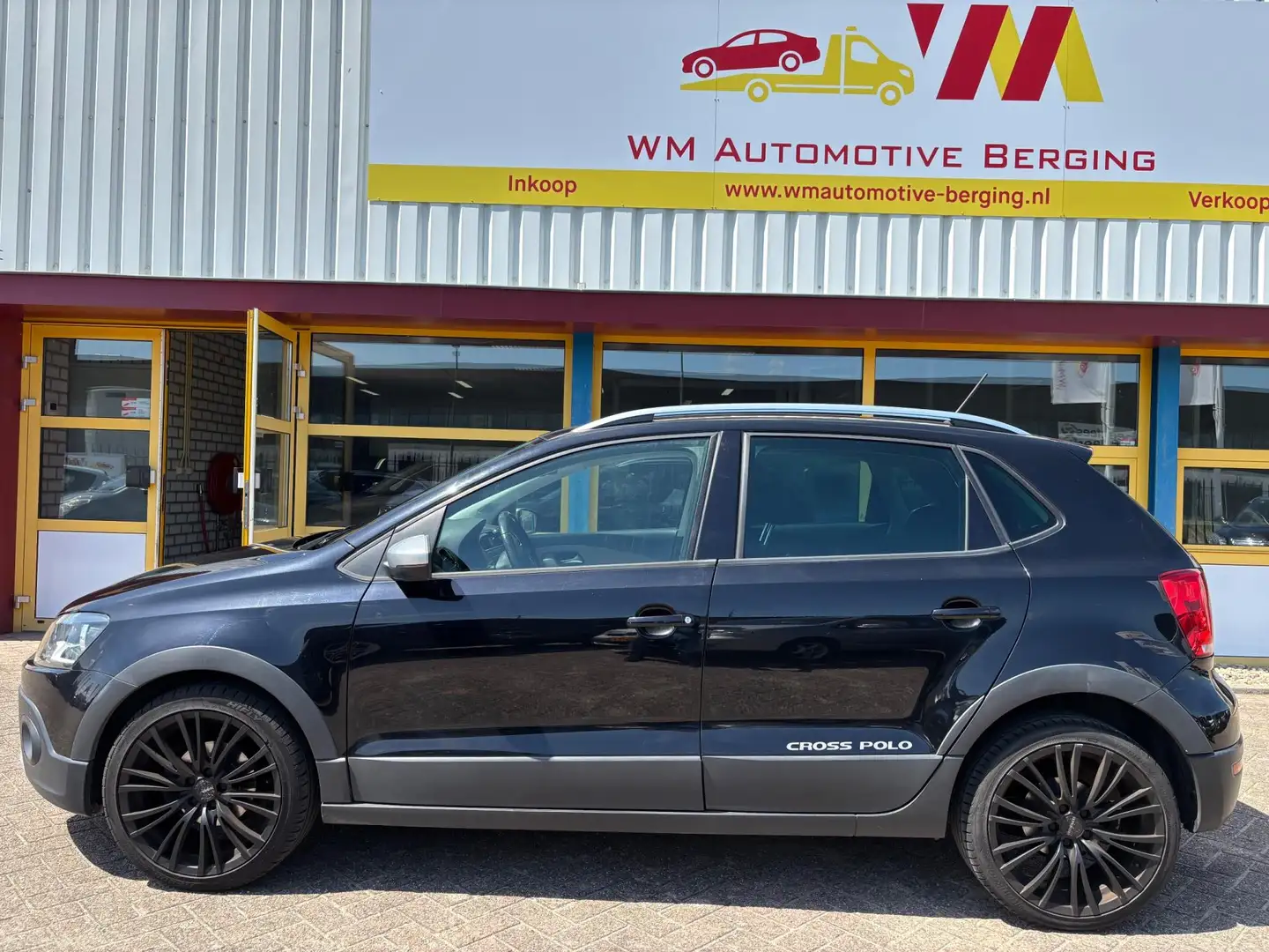 Volkswagen Polo Cross 1.2 TSI AIRCO NAVI Zwart - 2