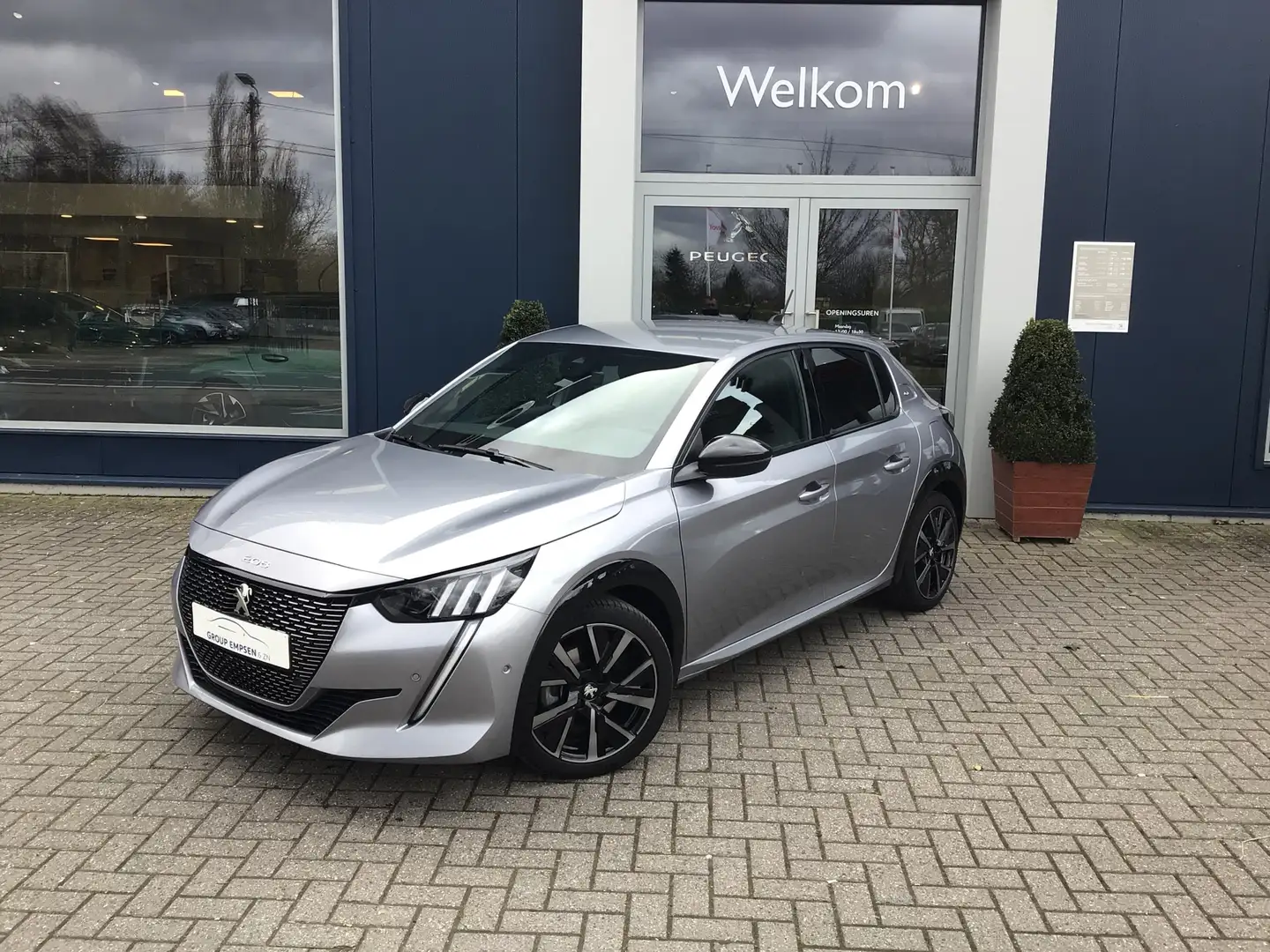 Peugeot 208 1.2 PureTech GT (EU6.4) Argent - 1