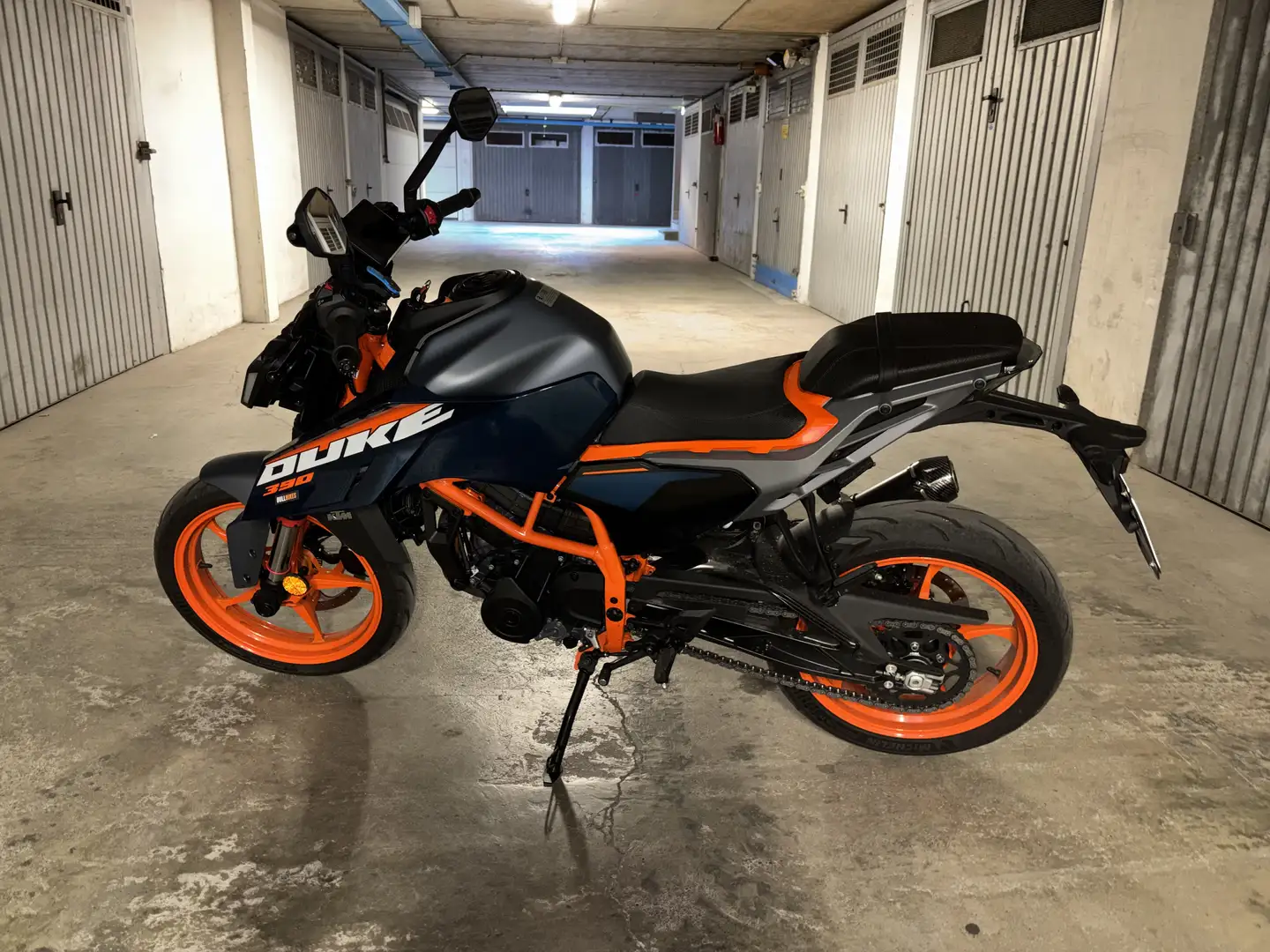 KTM 390 Duke - 2