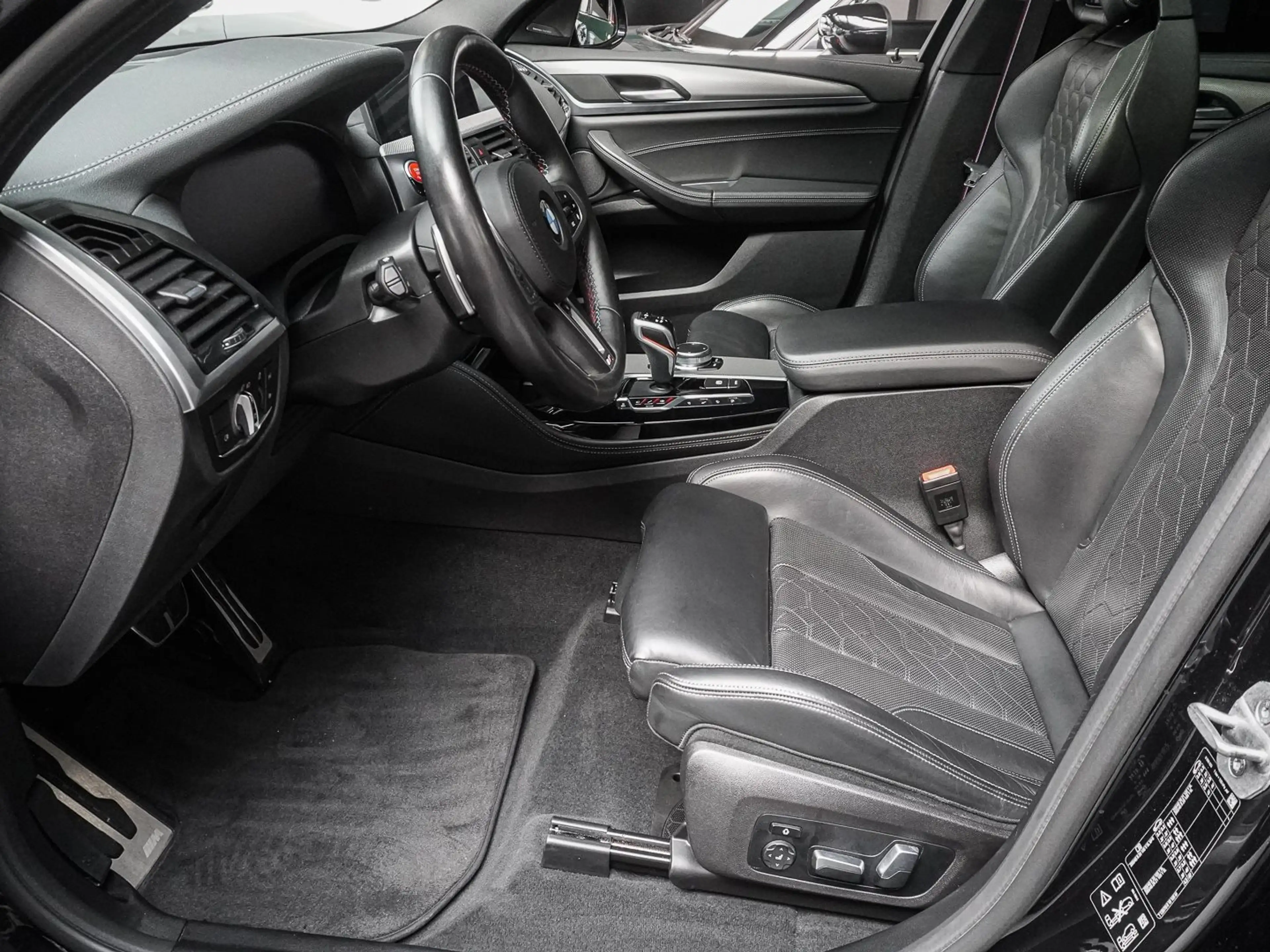 BMW X4 M Competition — photo 14