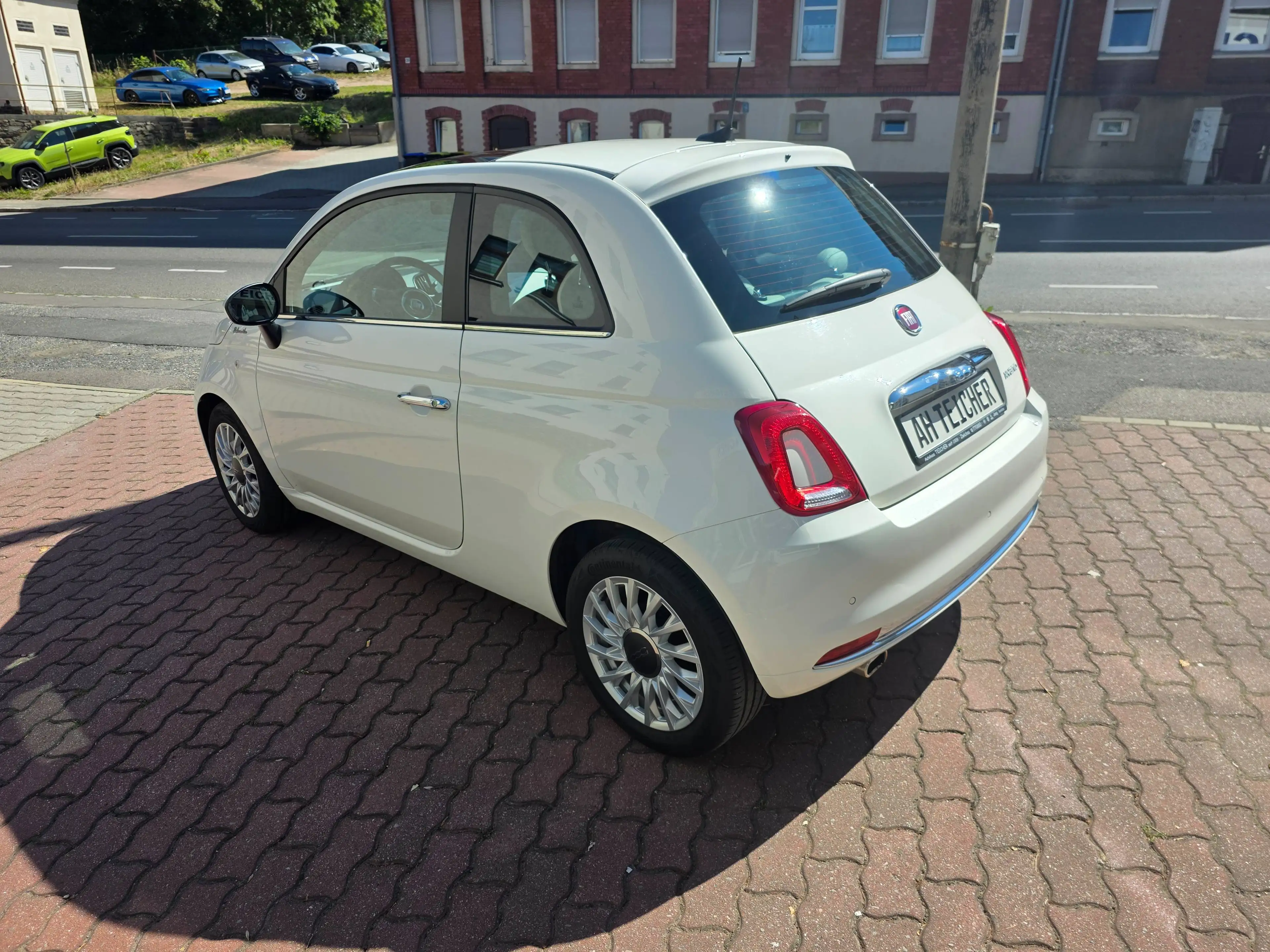 Fiat 500 DolceVita Hybrid — photo 10