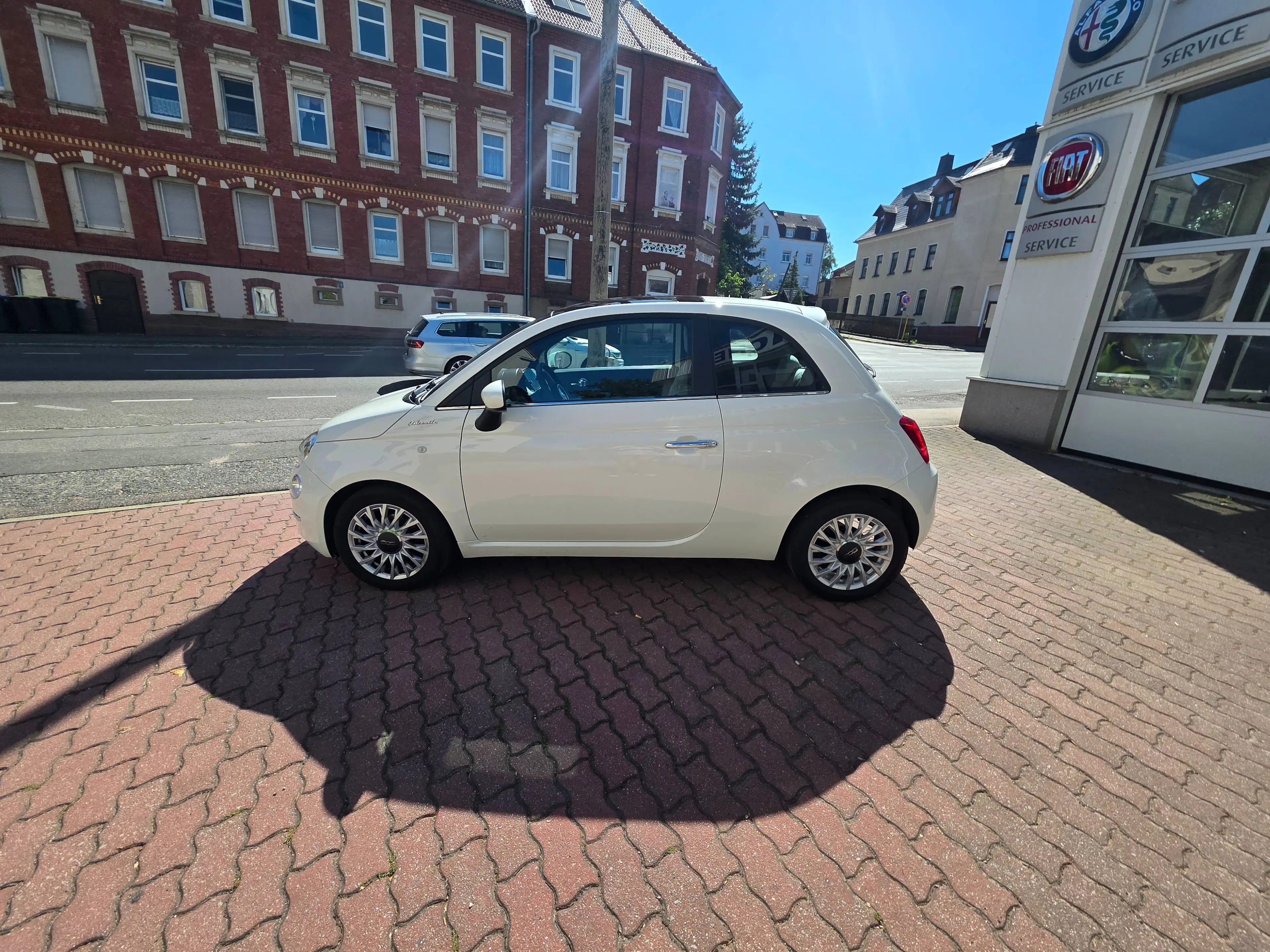Fiat 500 DolceVita Hybrid — photo 8