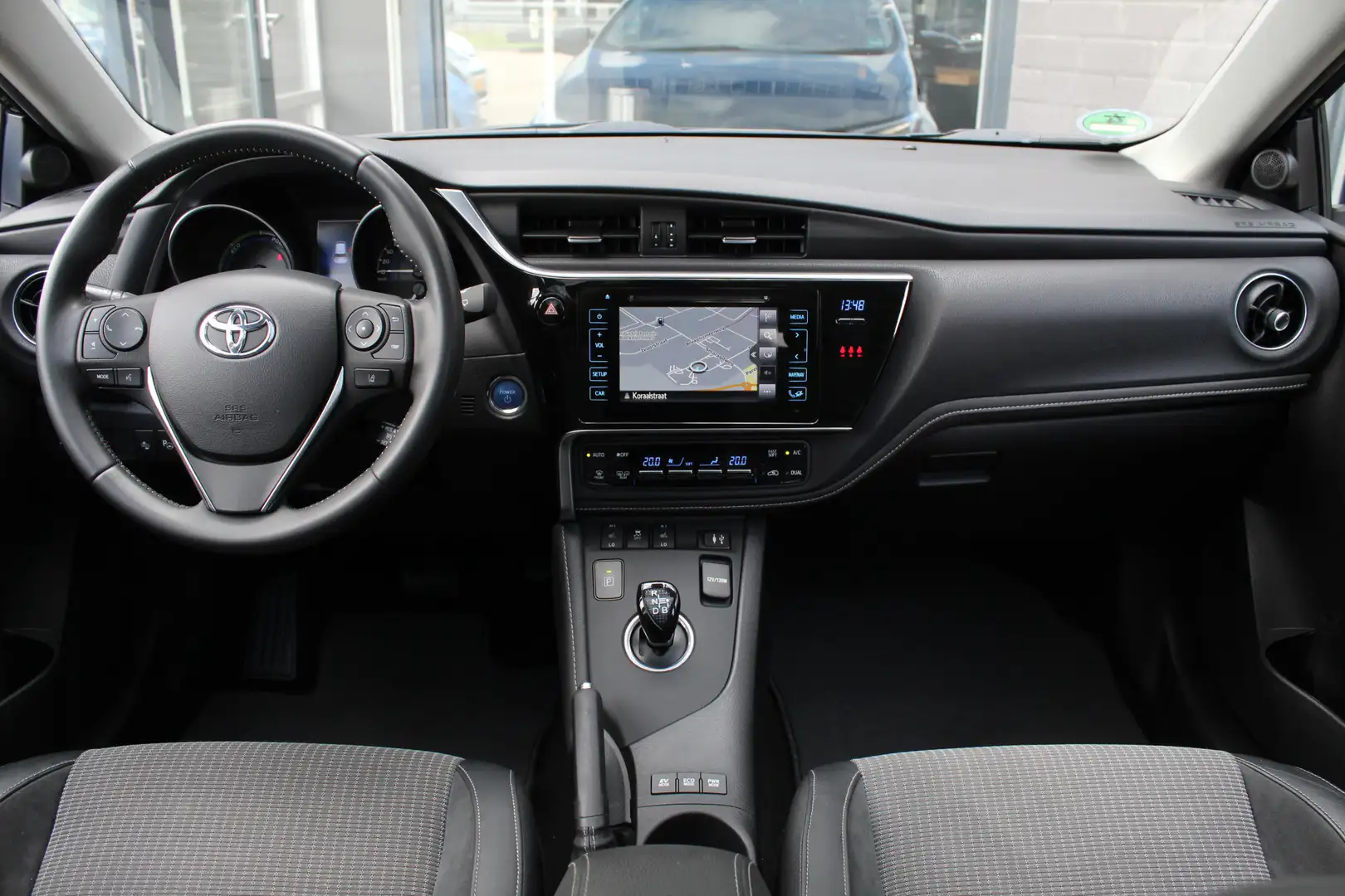 Toyota Auris 1.8 Hybrid Lease Pro / Panoramadak / Camera / N.A. Szary - 2