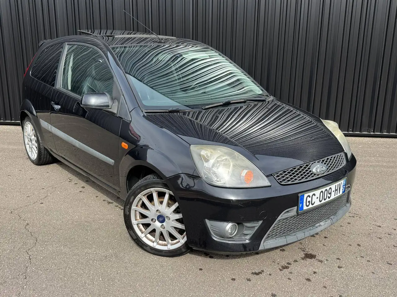 Ford Fiesta 3 portes — photo 2