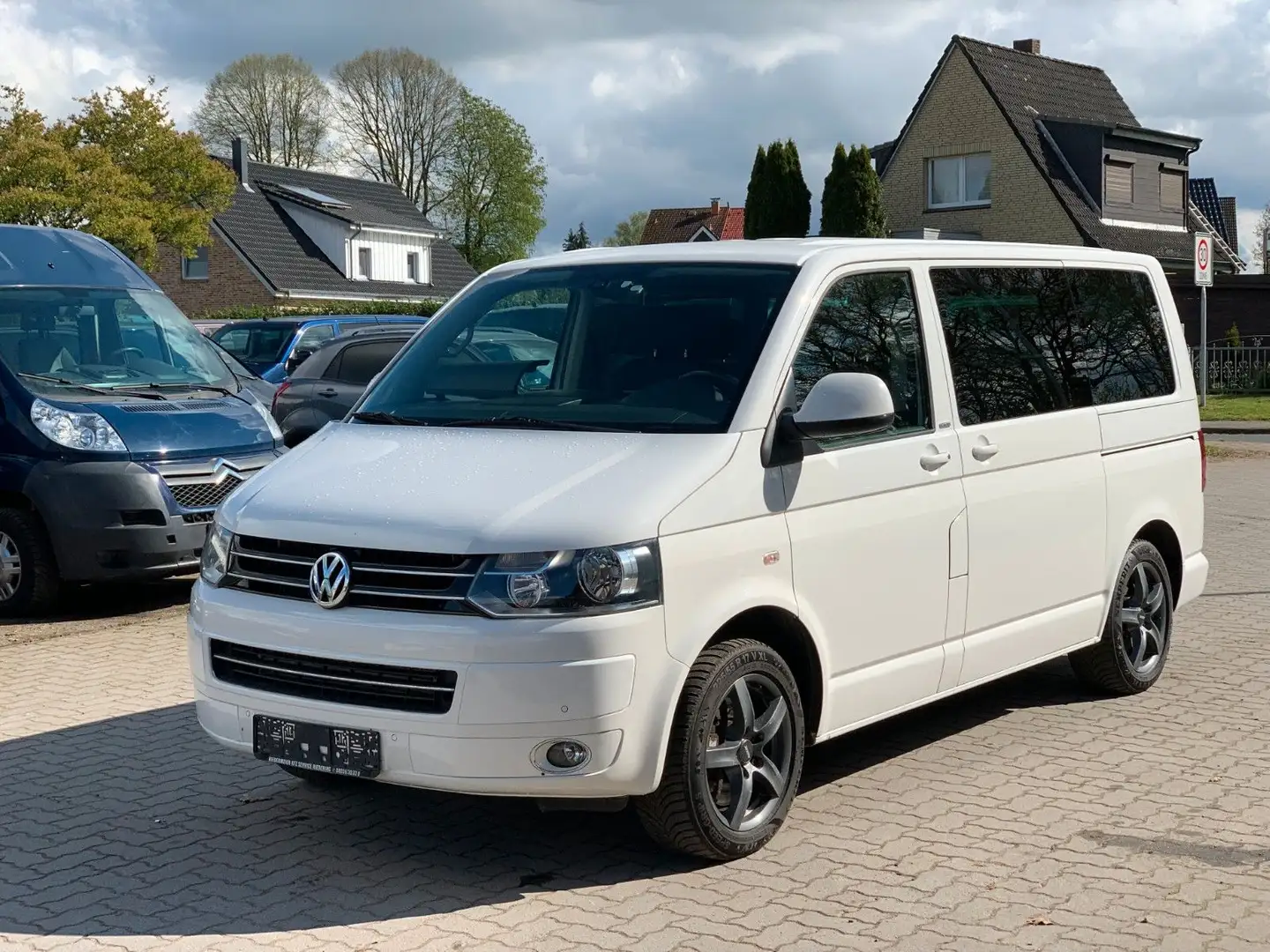 Volkswagen T5 Multivan LIFE //4 Motion// Austauschmotor VW! White - 1